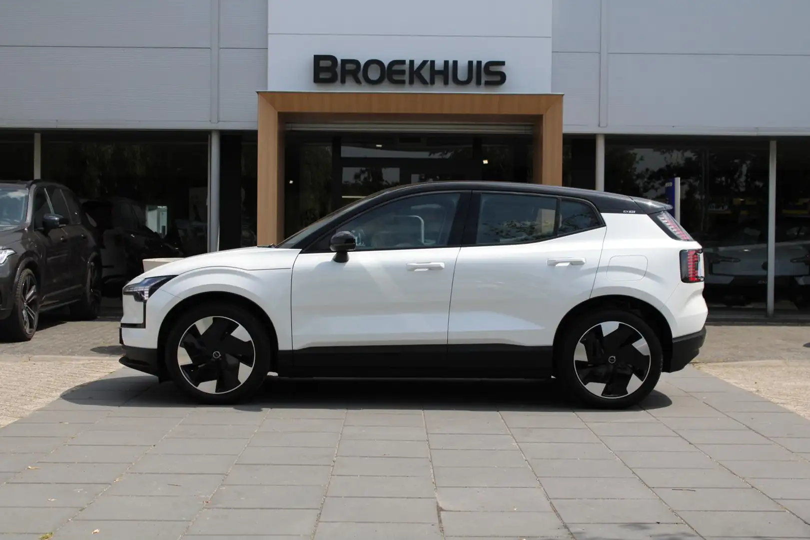 Volvo EX30 Single Motor Extended Range Plus 69 kWh Blanc - 2