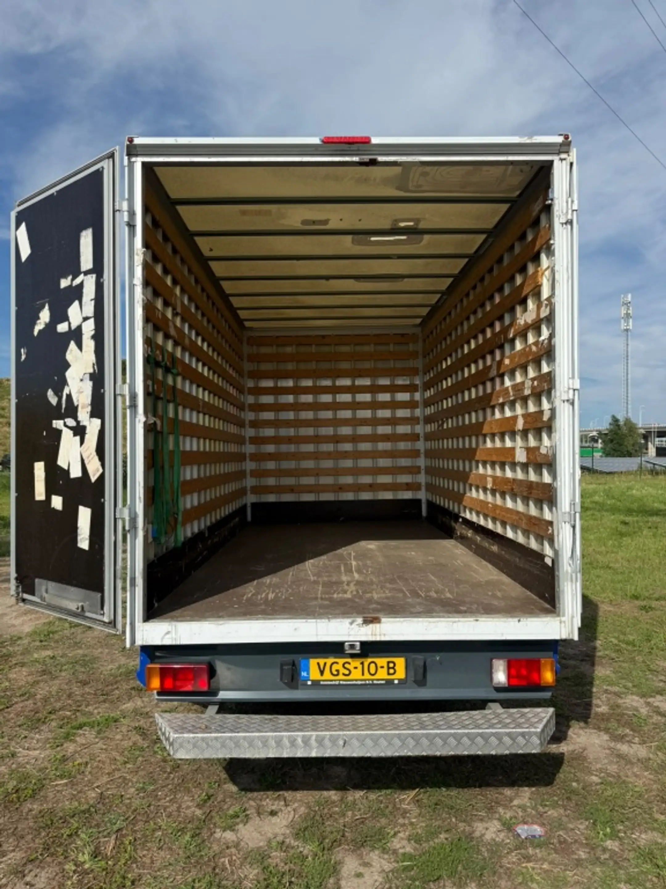 Maxus EV80 EV80 LWB H3 — photo 9