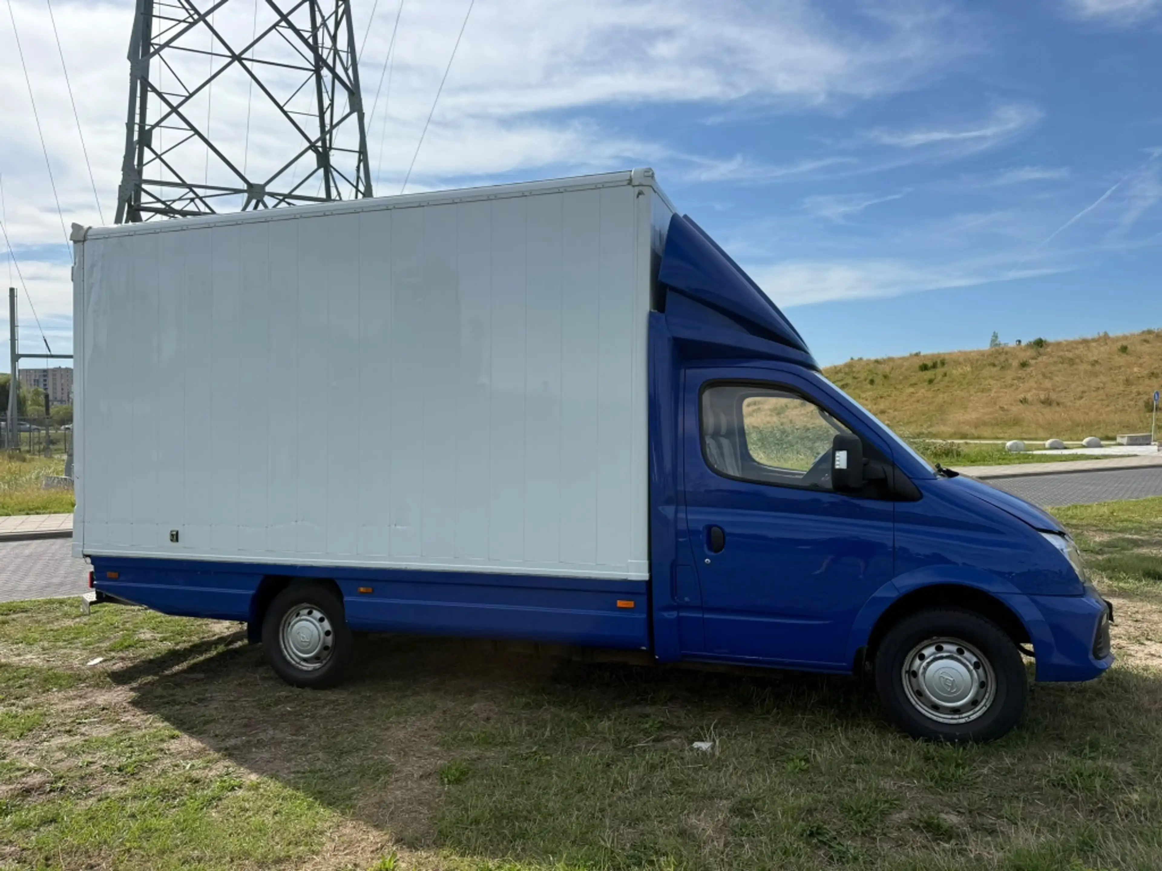 Maxus EV80 EV80 LWB H3 — photo 11