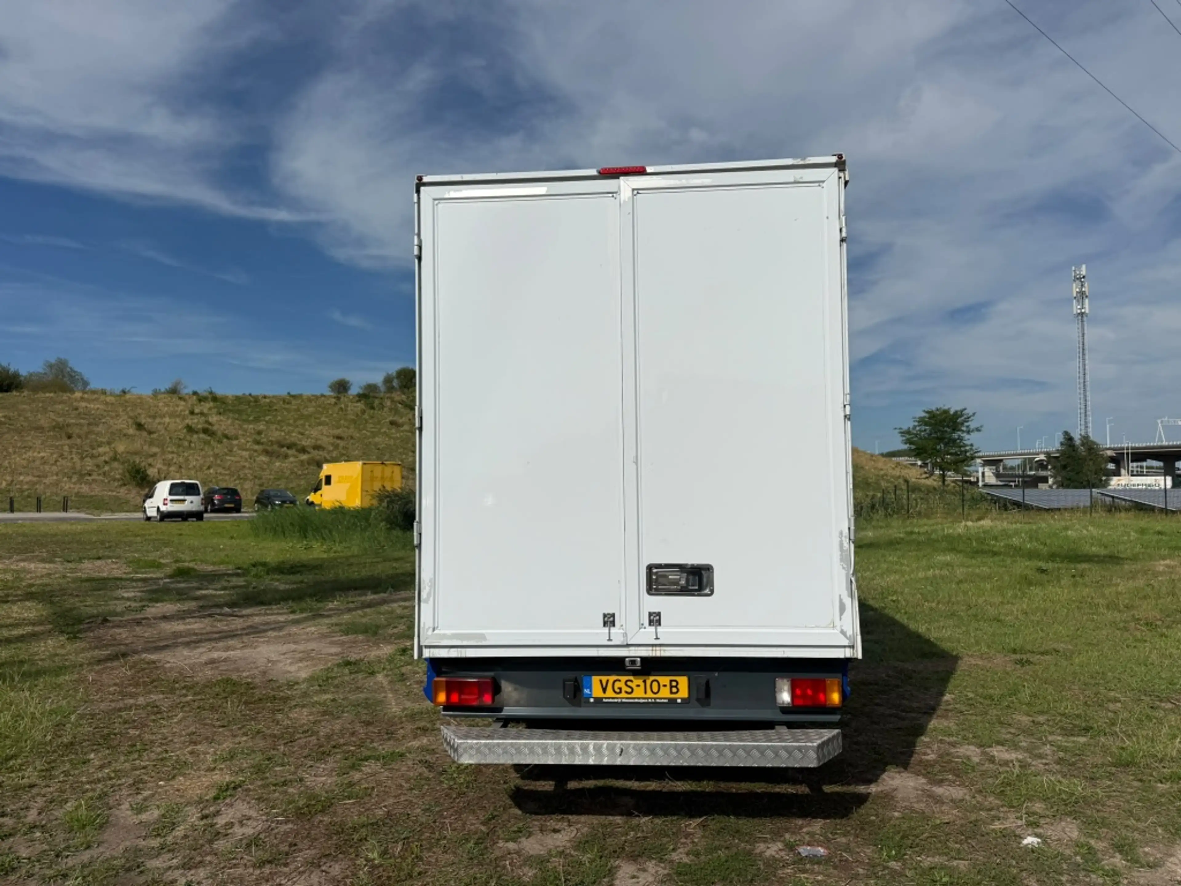 Maxus EV80 EV80 LWB H3 — photo 12