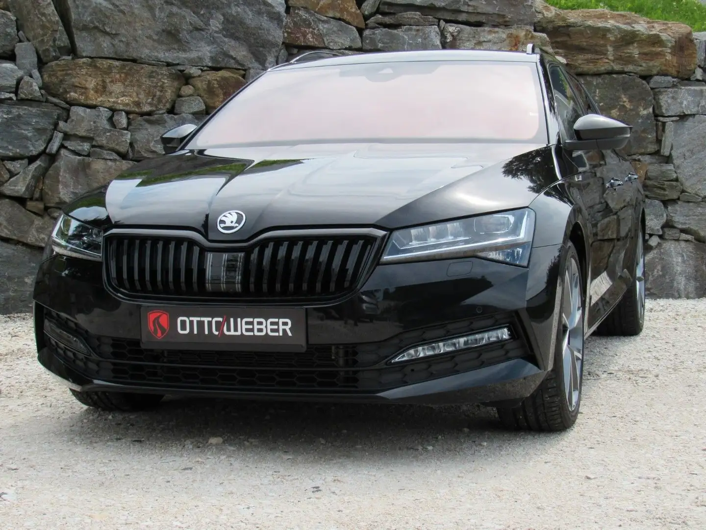 Skoda Superb 2.0 TDI 4x4 SPORTLINE COMBI LEDER Standh Schwarz - 2