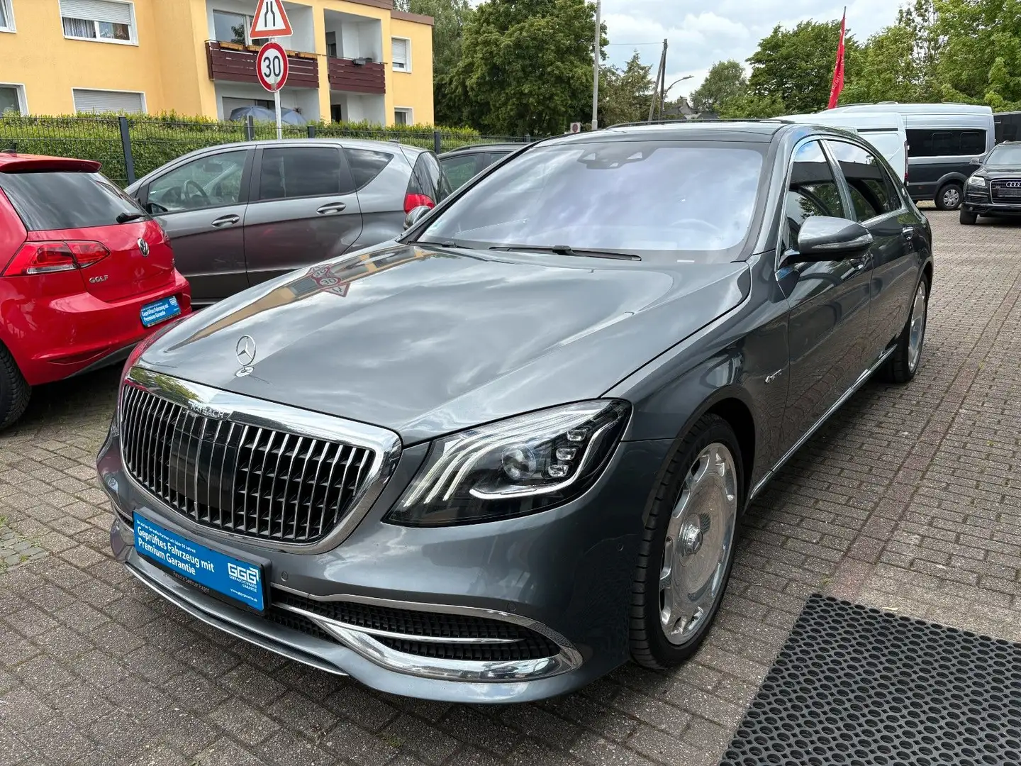 Mercedes-Benz S 560 Maybach 4 Matic Einzelstück Gris - 2