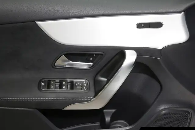 Mercedes-Benz A-Class view 14