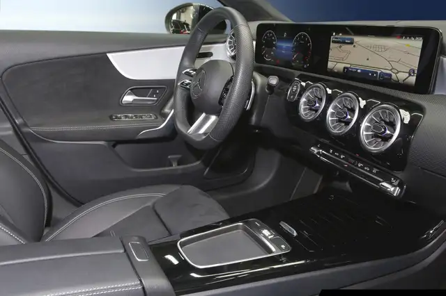 Mercedes-Benz A-Class view 8