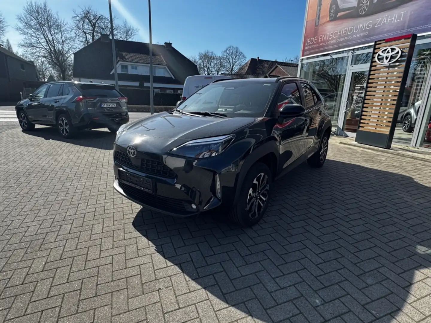 Toyota Yaris Cross Teamplayer Hybrid 1,99 % Navi LED Schwarz - 2