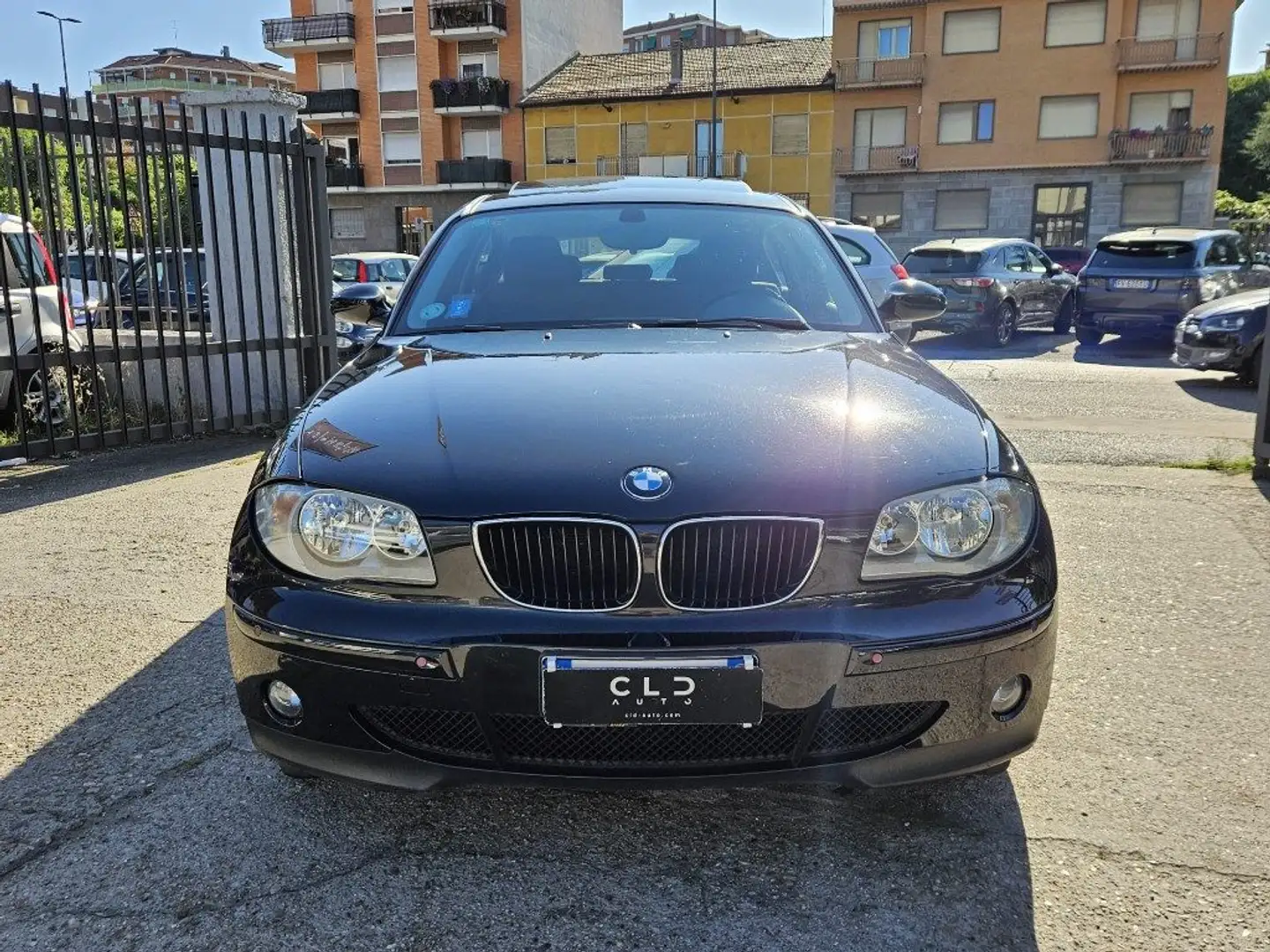 BMW 118 i cat 5 porte AUTOMATICA Nero - 2