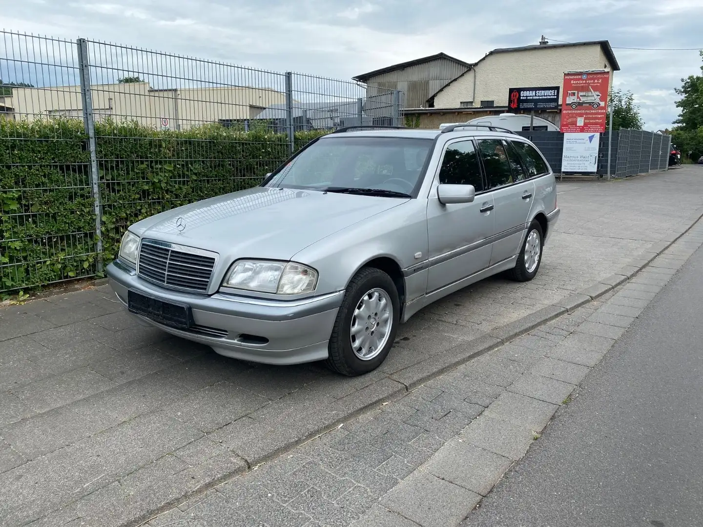Mercedes-Benz C 180 T ELEGANCE Серебристый - 1