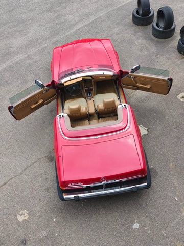 Mercedes-Benz SL 380 R107