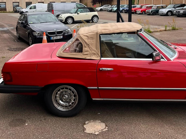 Mercedes-Benz SL 380 R107
