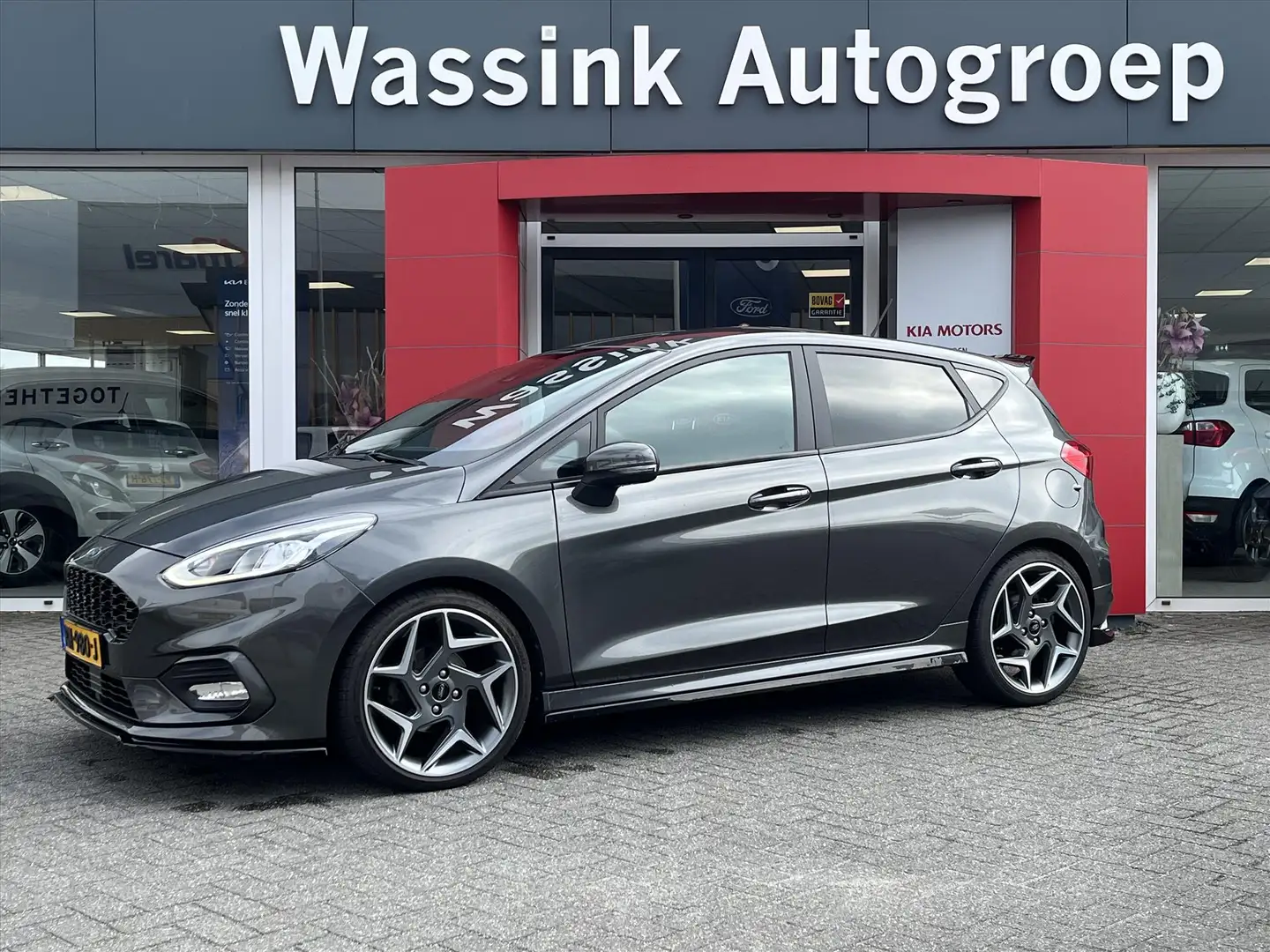 Ford Fiesta 1.0 EcoBoost ST-Line | Navigatie | 18 inch | Carpl Grijs - 1