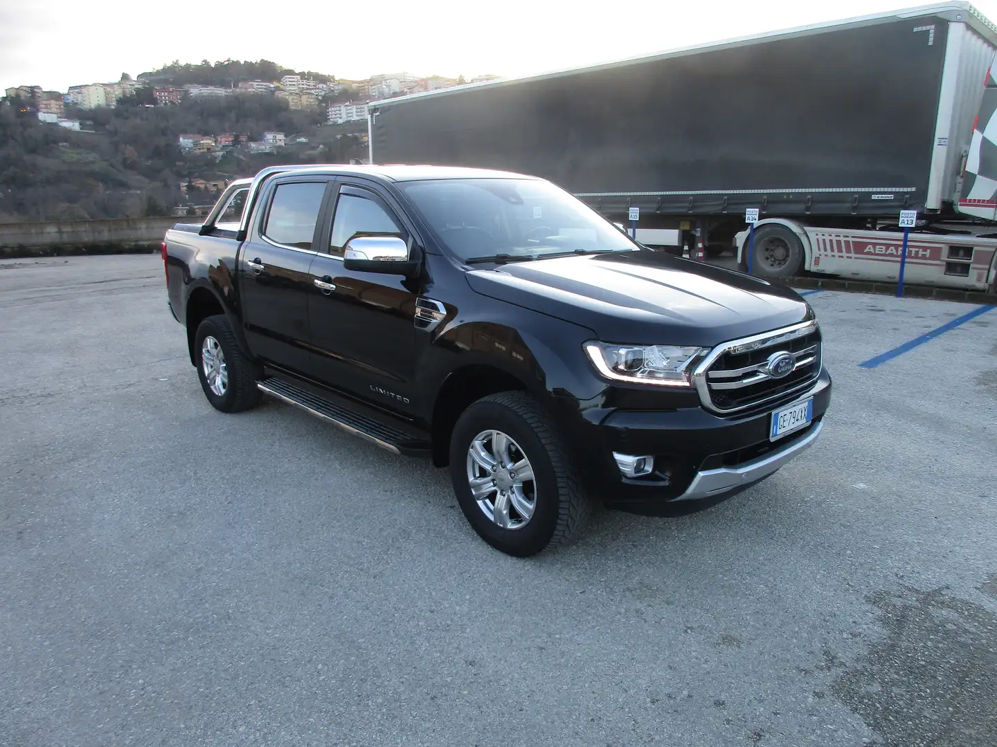 Ford Ranger VII 2019 2.0 tdci double cab Limited 170cv auto Noir - 1