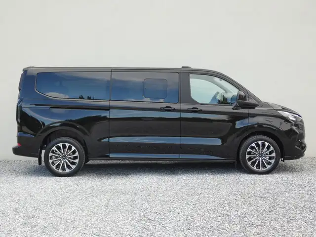 Ford Tourneo Custom Bus Allrad L2H1 Titanium +Pano Ansicht 10