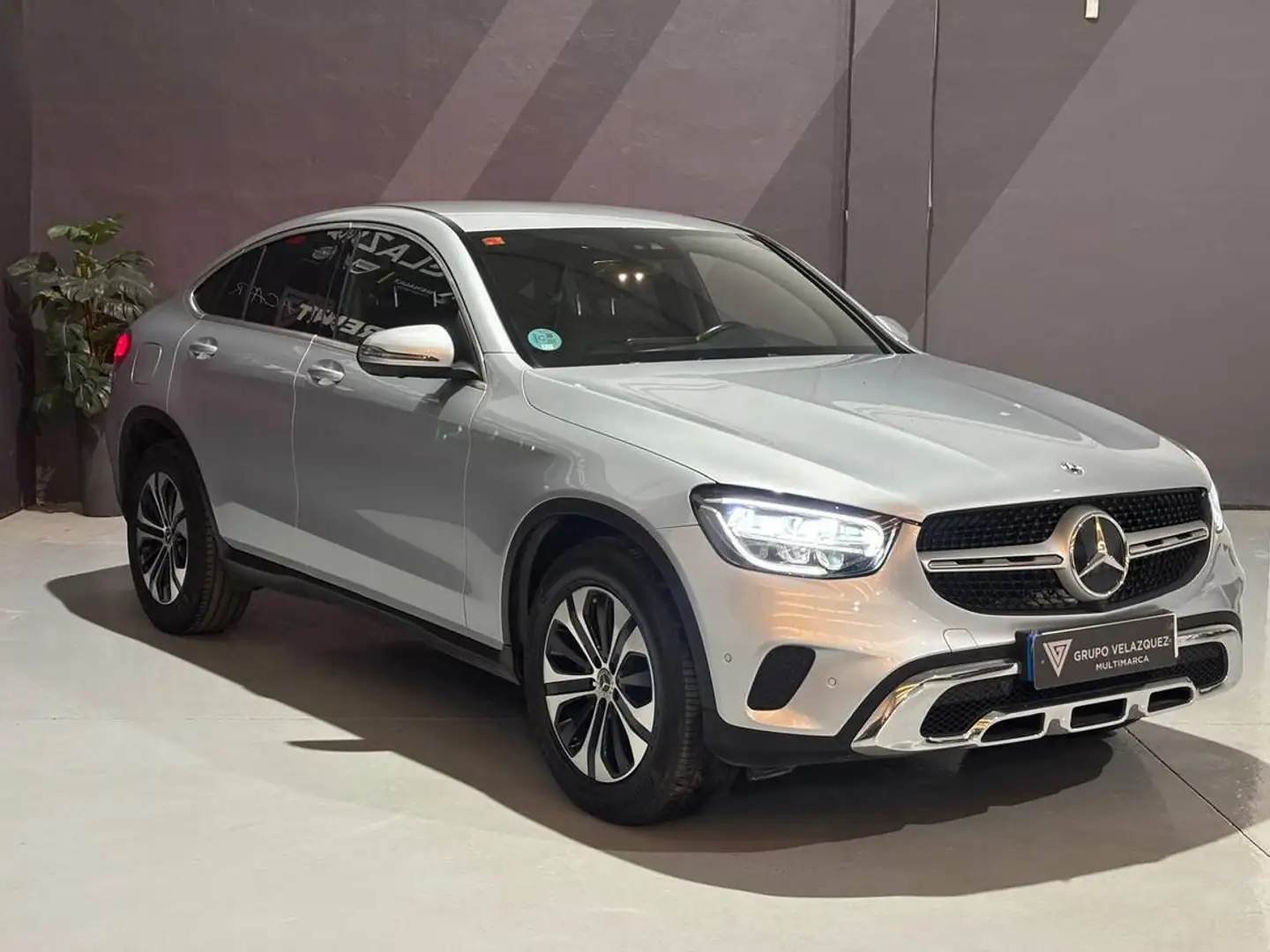 Mercedes-Benz GLC 220 Coupé 220d 4Matic 9G-Tronic Plateado - 2