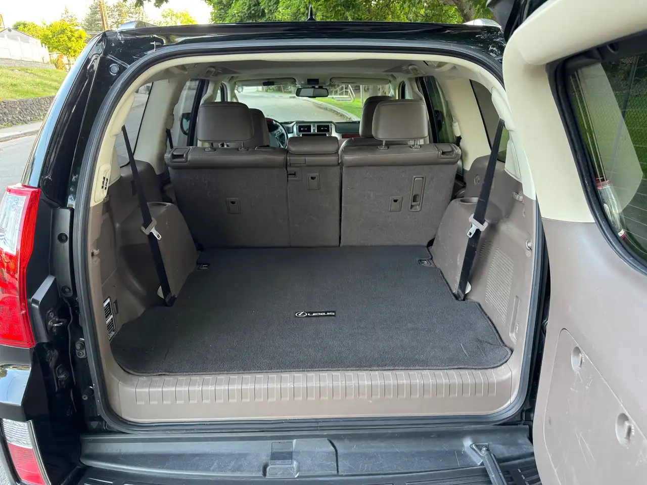 Lexus GX photo Lexus GX
