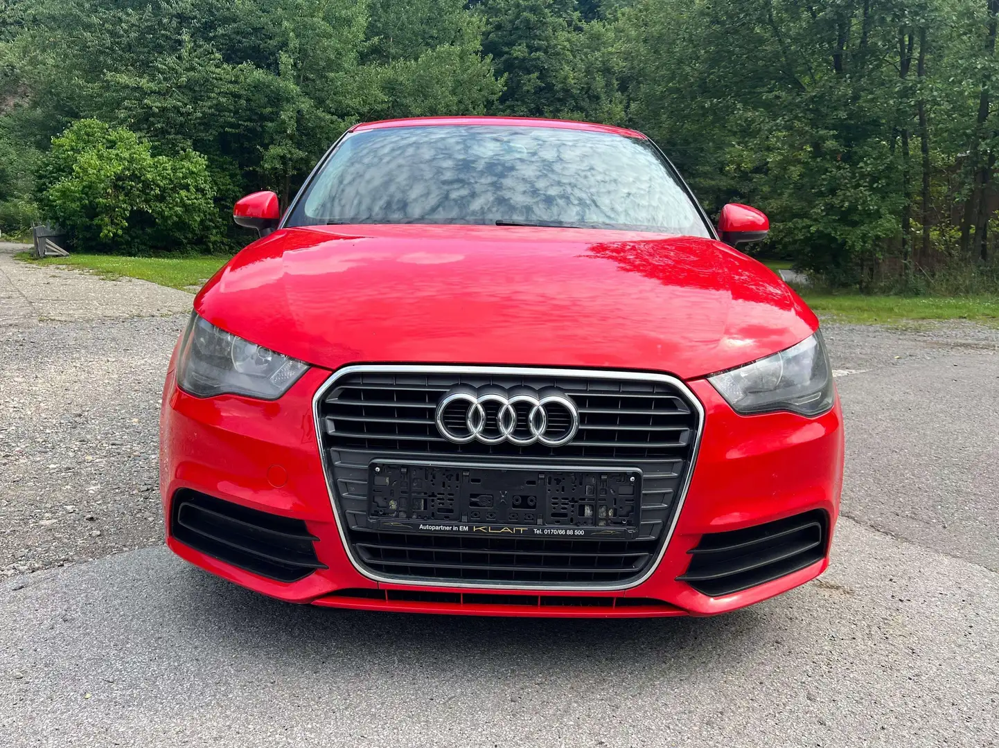 Audi A1 1.2 TFSI Attraction / KLIMA / TÜV NEU Червоний - 2