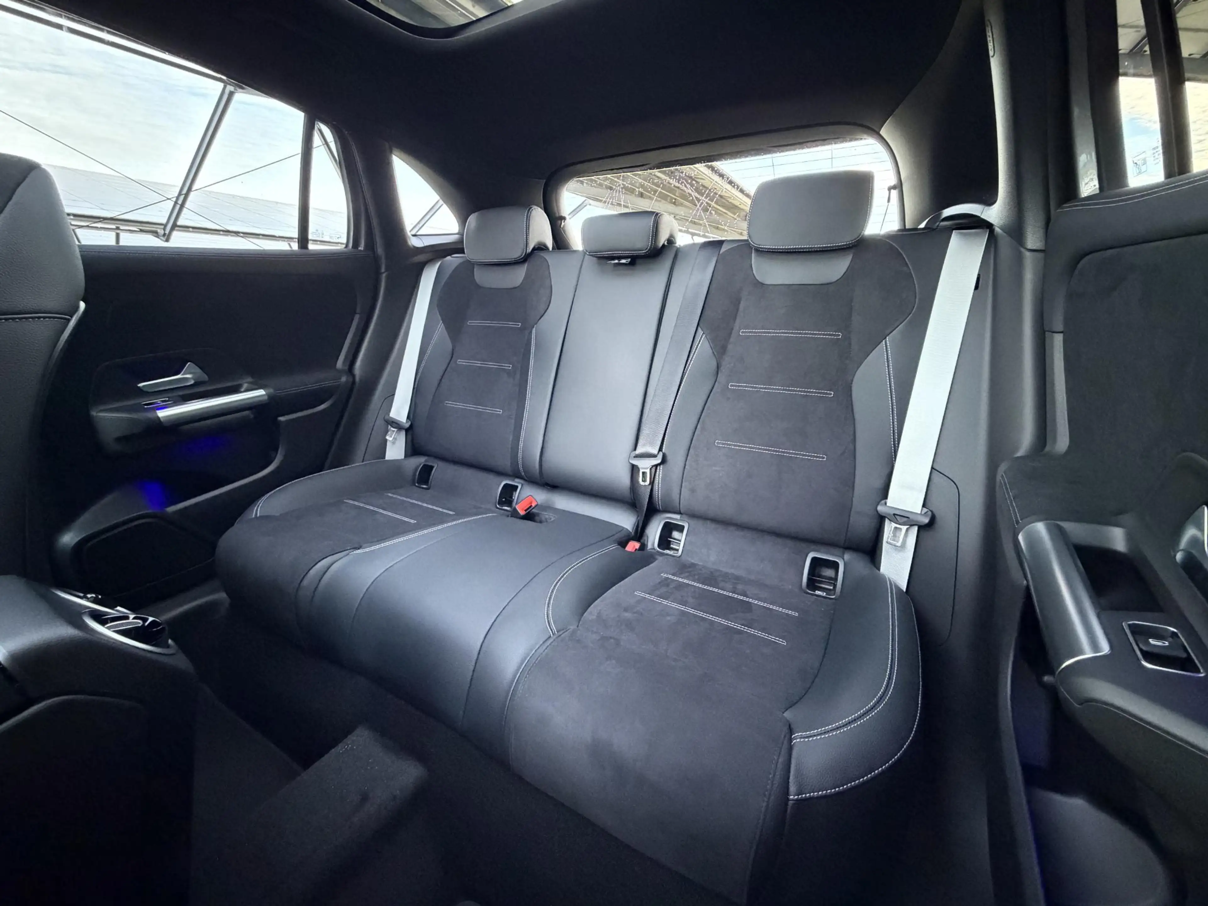 Mercedes-Benz GLA 250 e 140 Years Edition | AMG line | Night | Panoramad — photo 11
