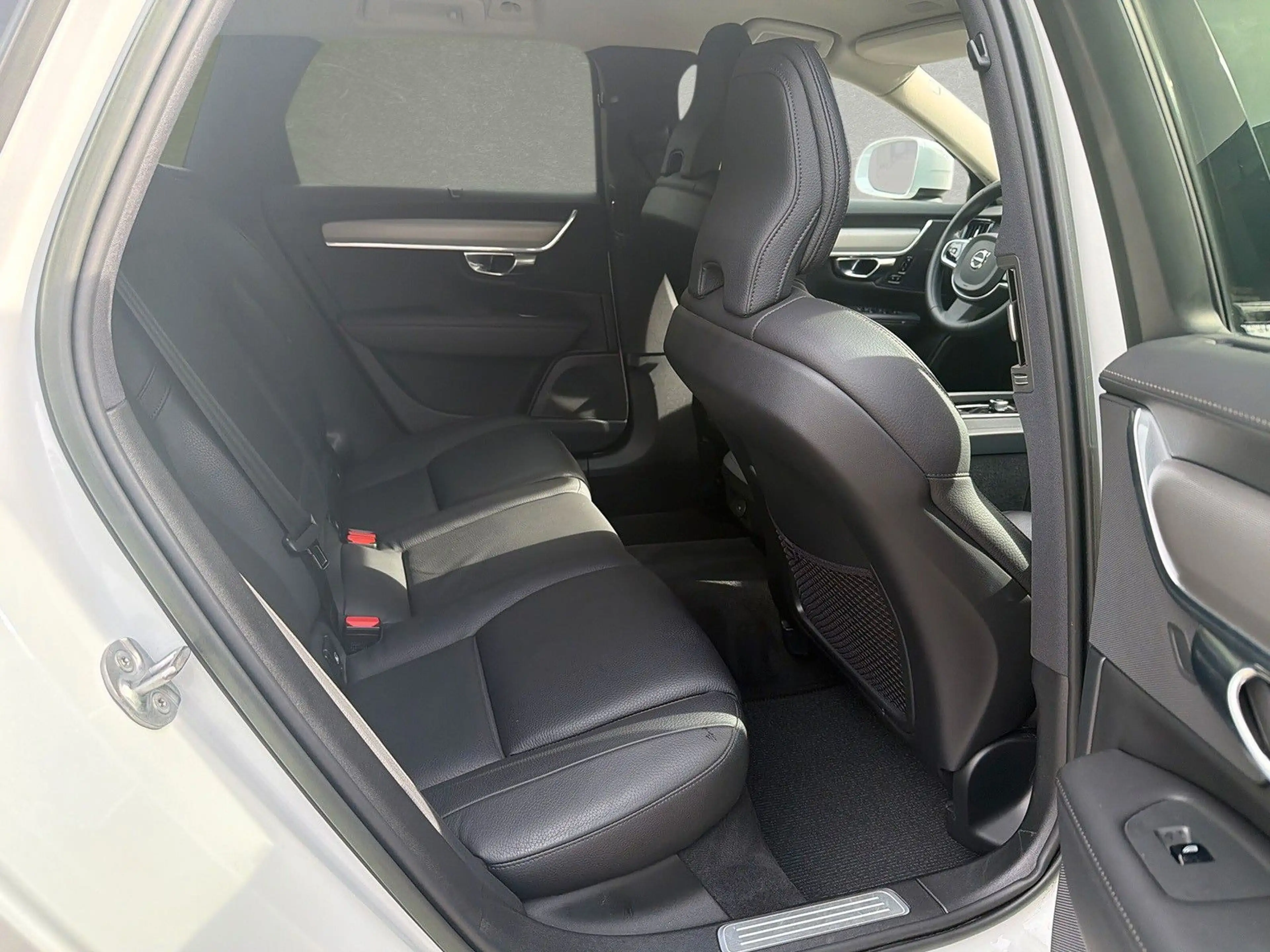 Volvo V90 Cross Country B4 AWD Mild-Hybrid Plus ACC — photo 5