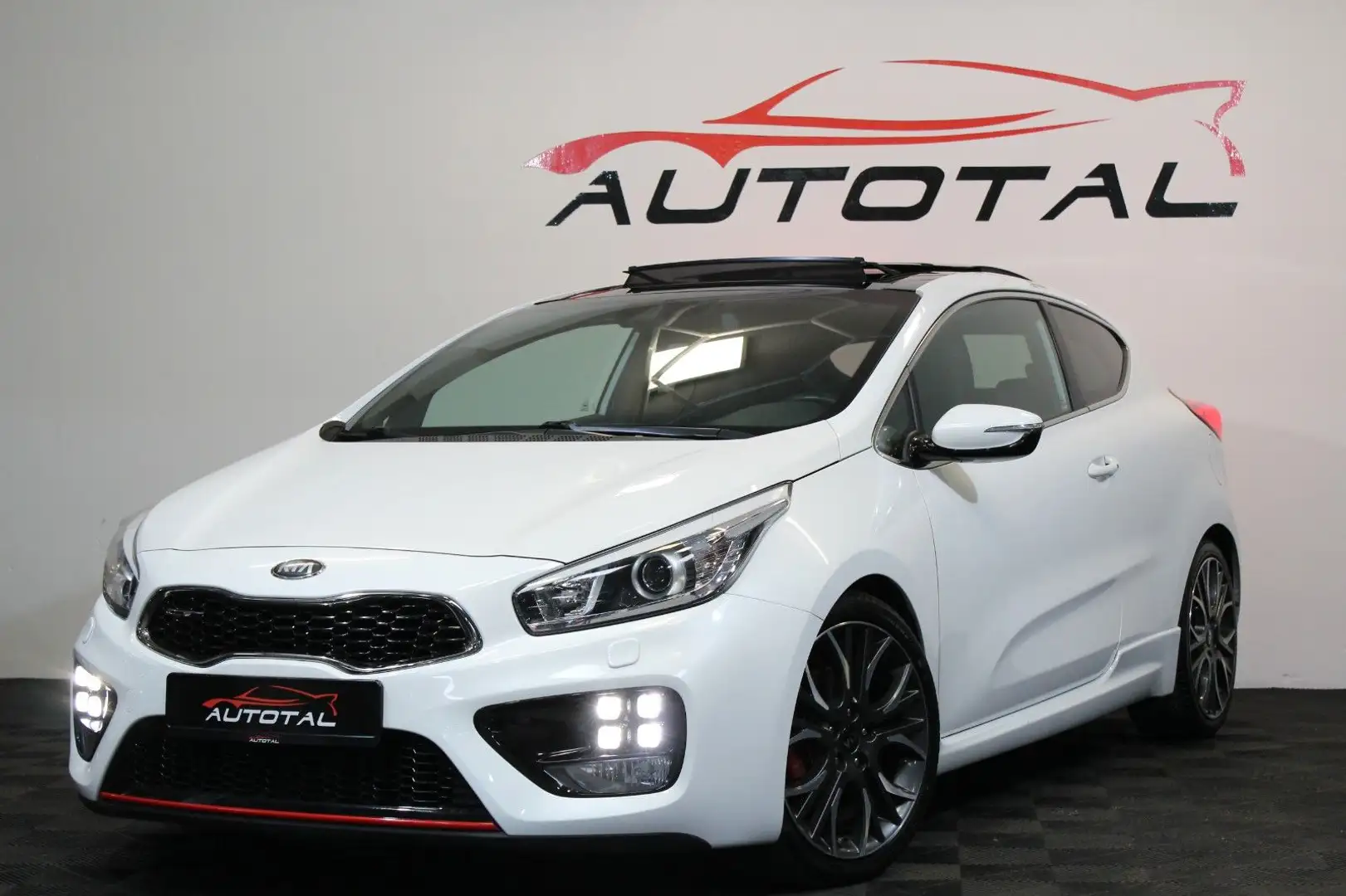 Kia Ceed / cee'd *GT*204 PS*Navi*Kamera*Spurassist.* Weiß - 1