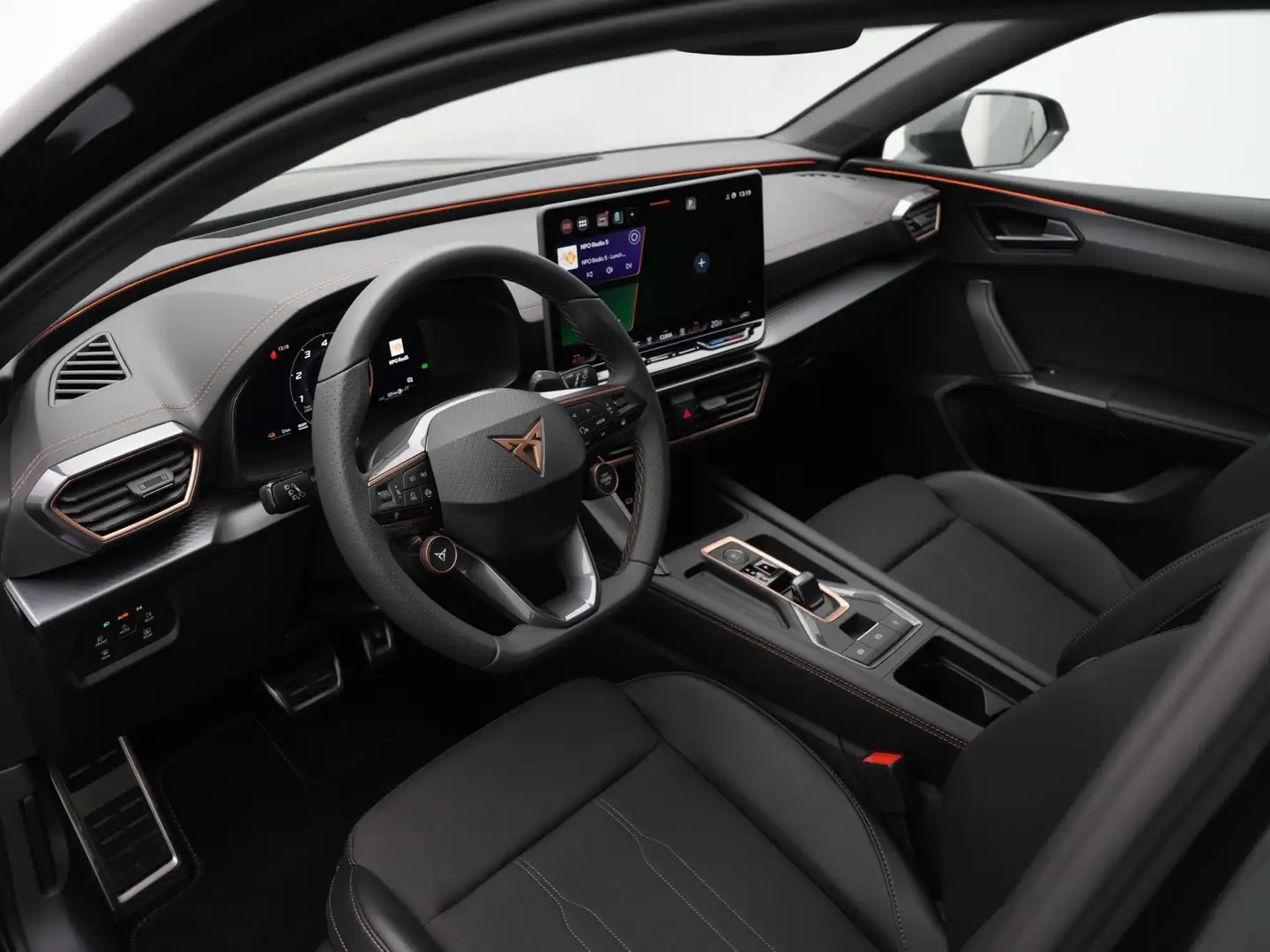 CUPRA Leon 1.5 TSI 204 pk DSG e-Hybrid Business | Achteruitri Noir - 2