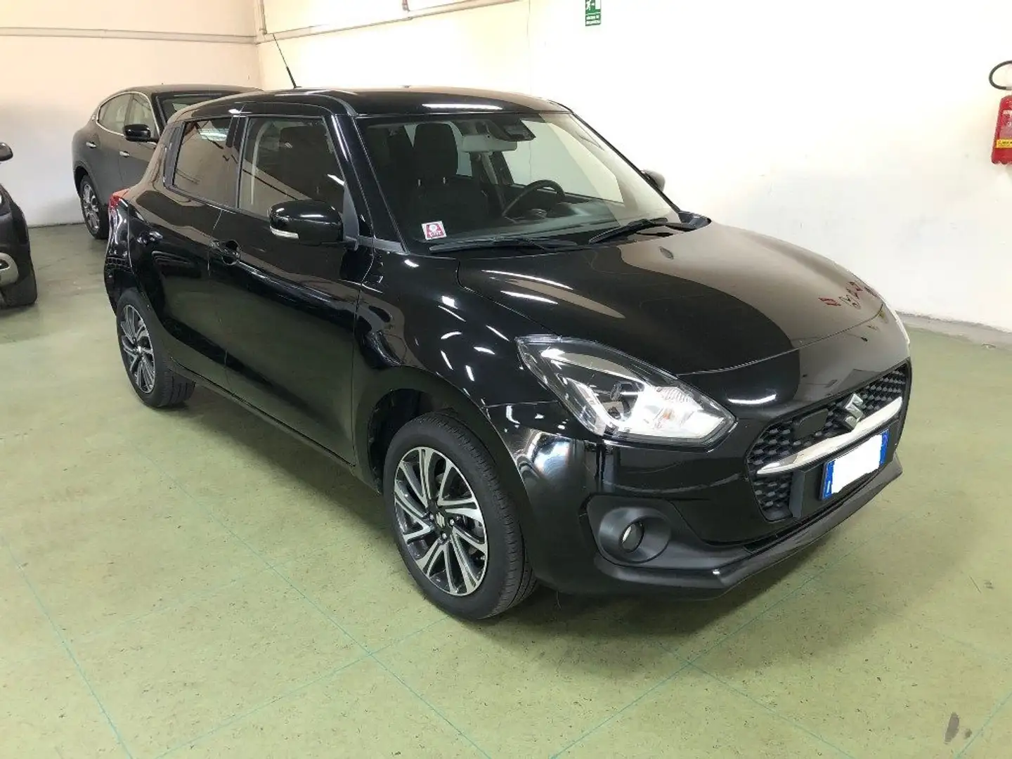 Suzuki Swift 1.2 Hybrid 4WD AllGrip Top Nero - 2