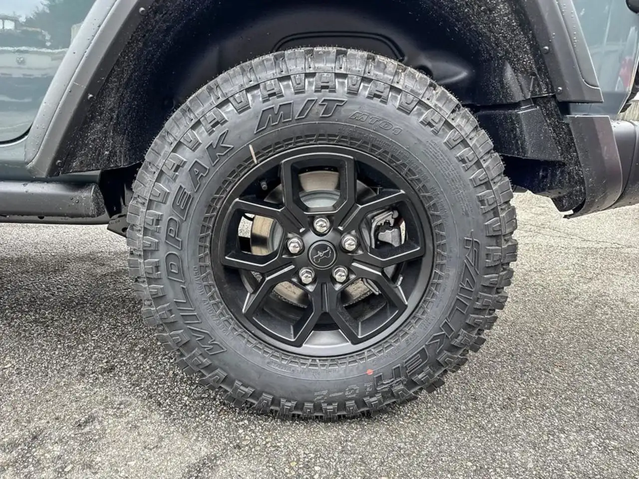 Jeep Wrangler снимка Jeep Wrangler