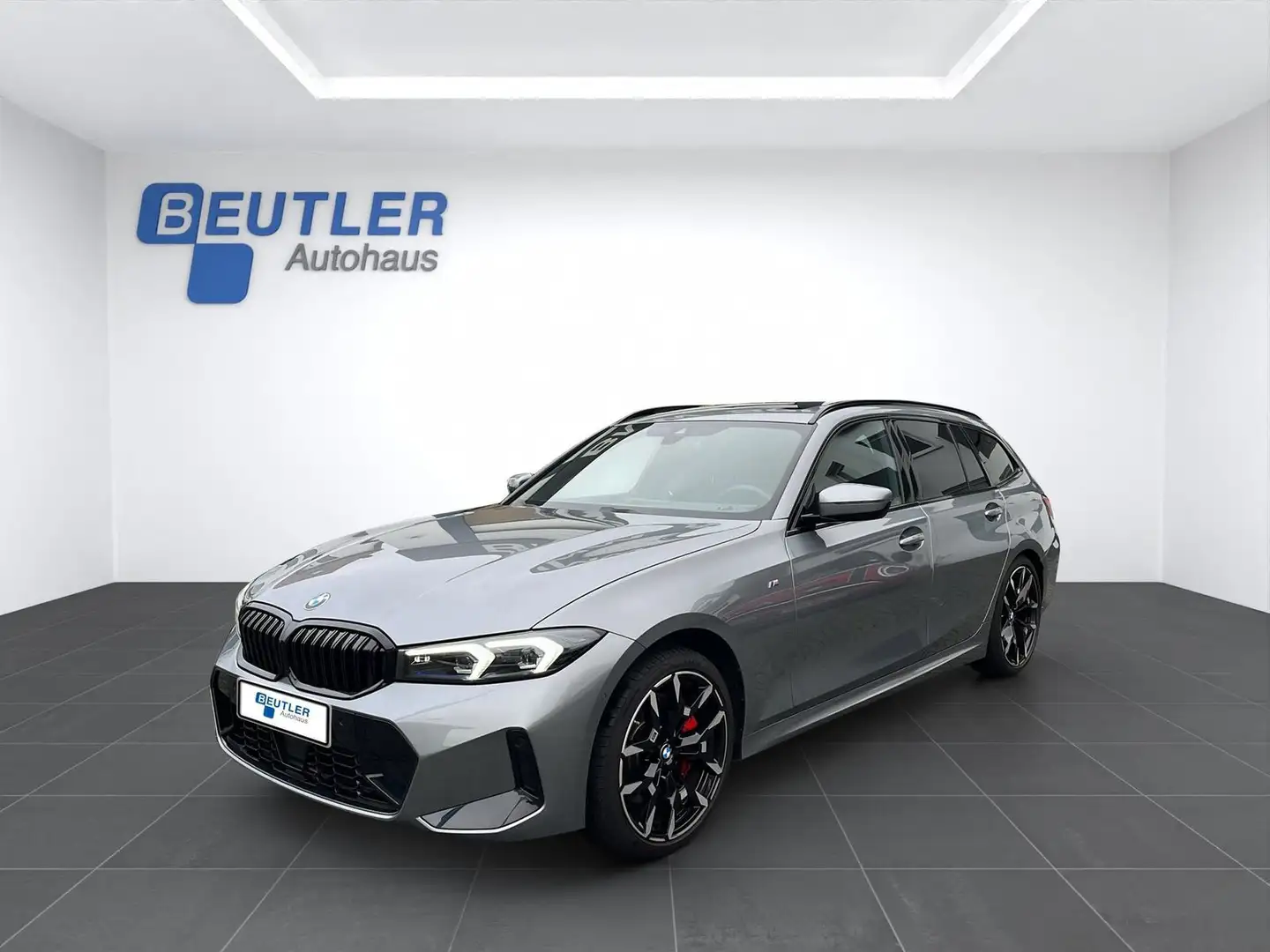 BMW 330 i xDrive Touring M Sport PRO ACC Pano aLED Grijs - 1