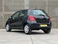 Toyota Yaris 1.3 VVTI SOL AIRCO !! APK 21-10-2026 !! Schwarz - thumbnail 4
