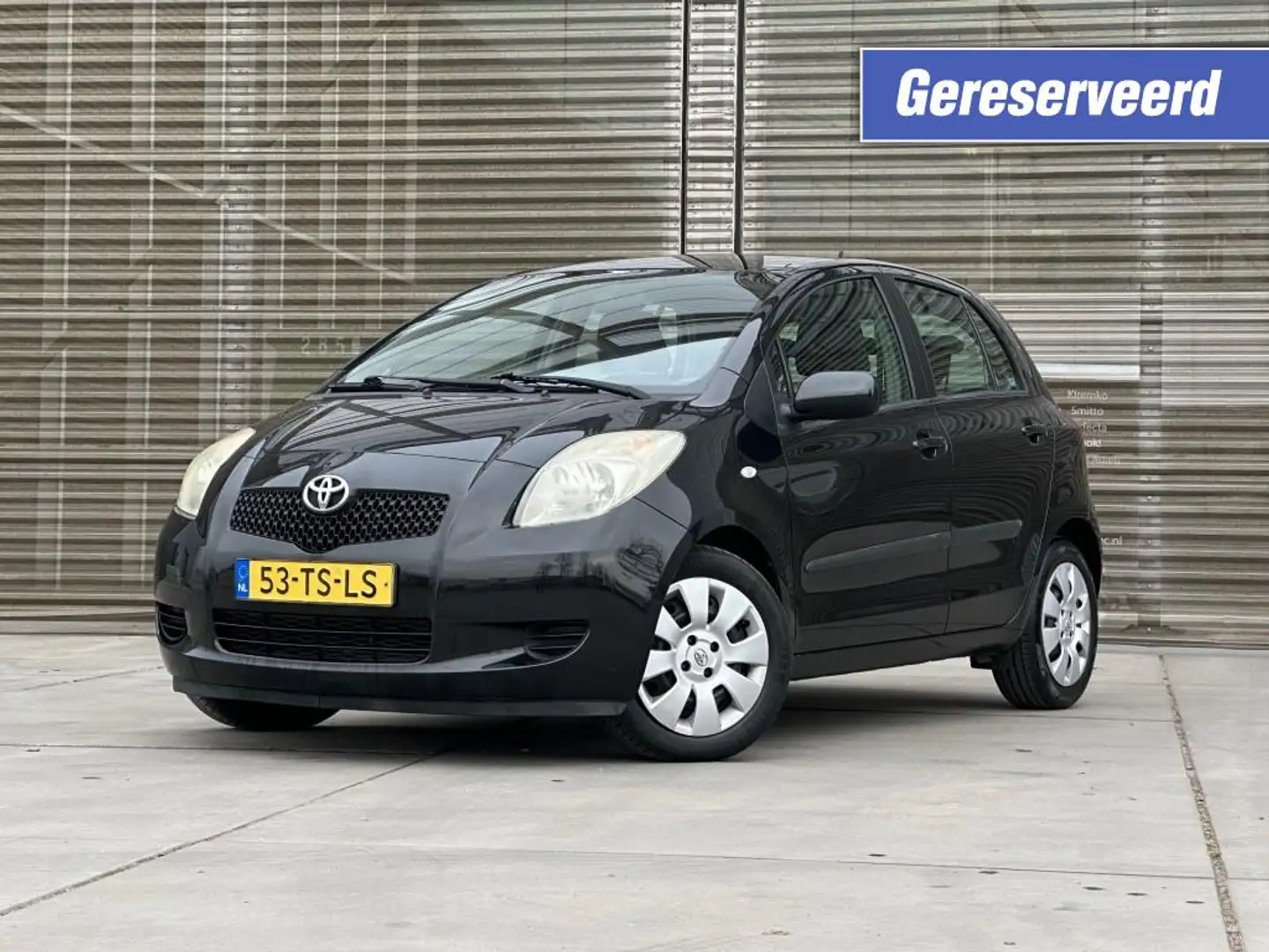 Toyota Yaris 1.3 VVTI SOL AIRCO !! APK 21-10-2026 !! Zwart - 1
