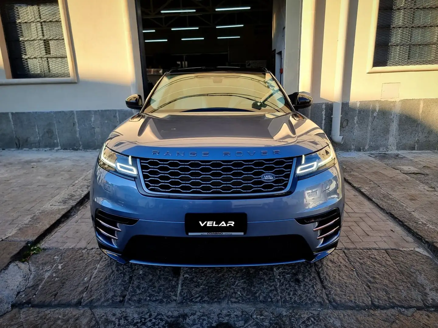 Land Rover Range Rover Velar Range Rover Velar 2017 2.0 i4 R-Dynamic SE 240cv Blu/Azzurro - 2