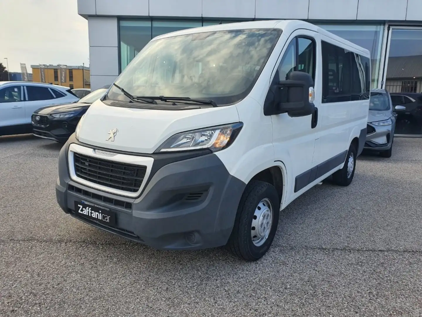 Peugeot Boxer 330 2.0 BlueHDi/110CV  PC-TN Combi 9 POSTI Blanco - 2