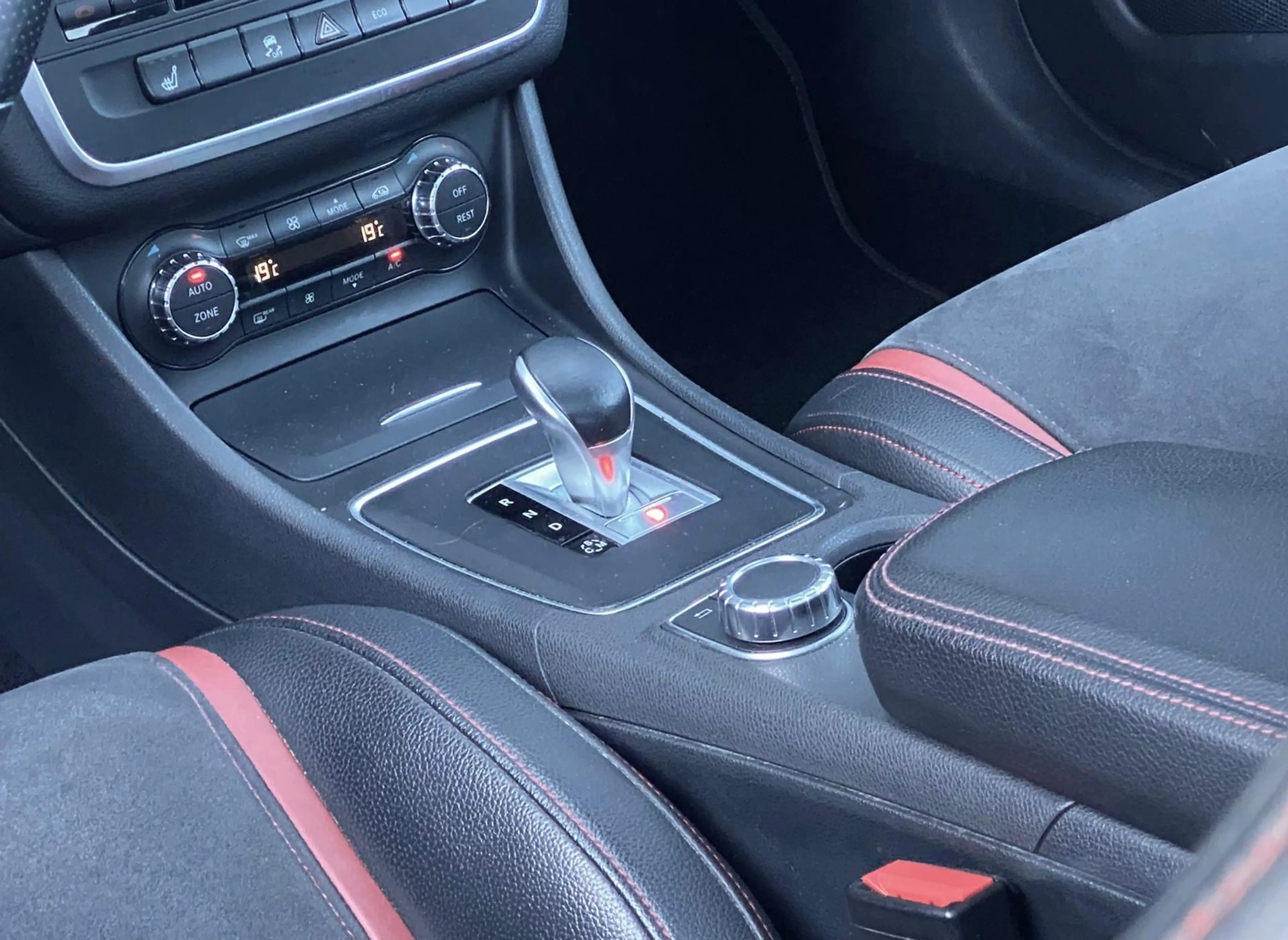 Mercedes-Benz CLA 45 AMG 4MATIC Edition 1 | Recaro schaalstoelen — photo 10