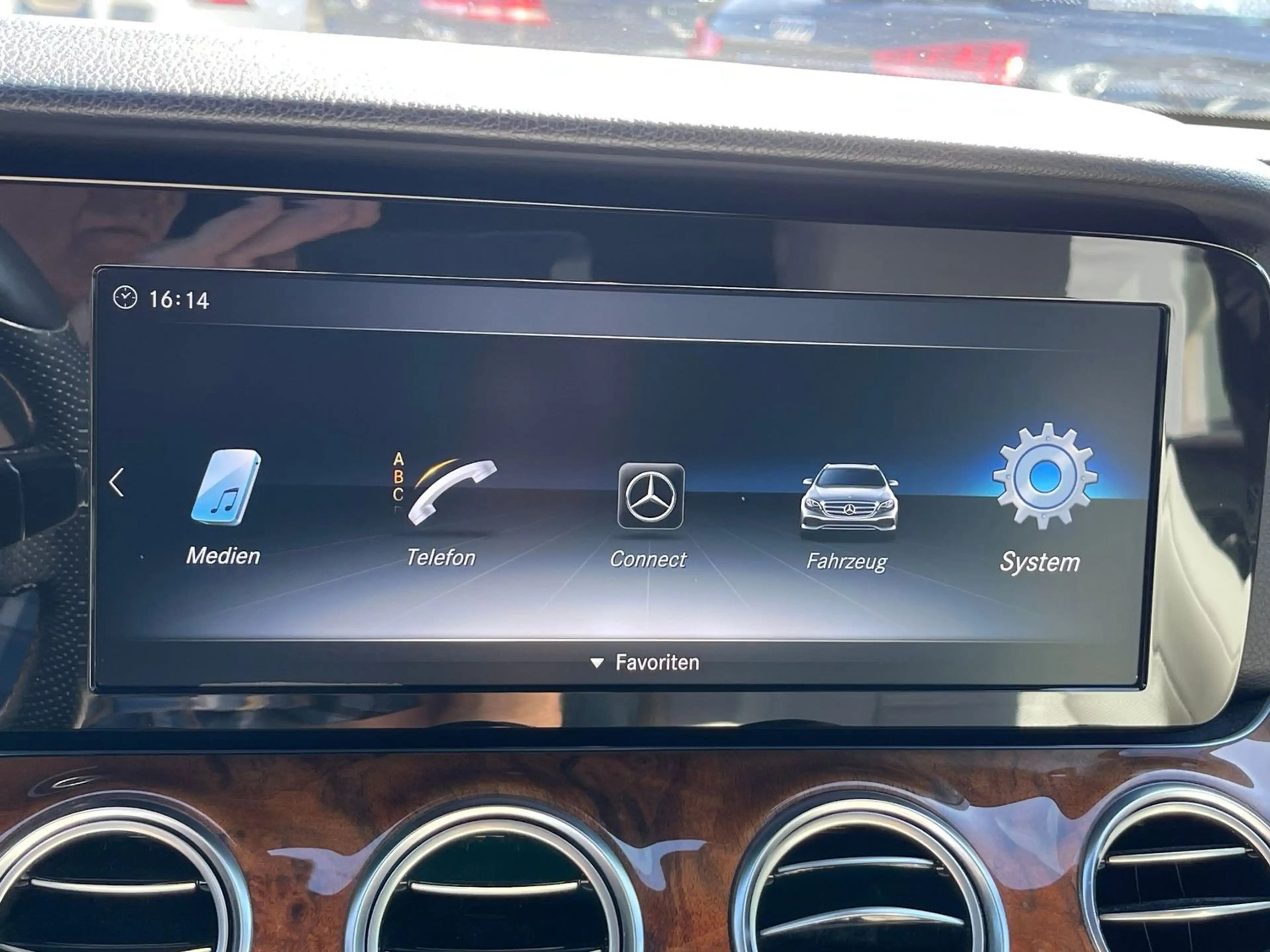 Mercedes-Benz E 350 E 350 d/DAB+/LED/SOS/Navi/Kamera/Leder/PDC — photo 15