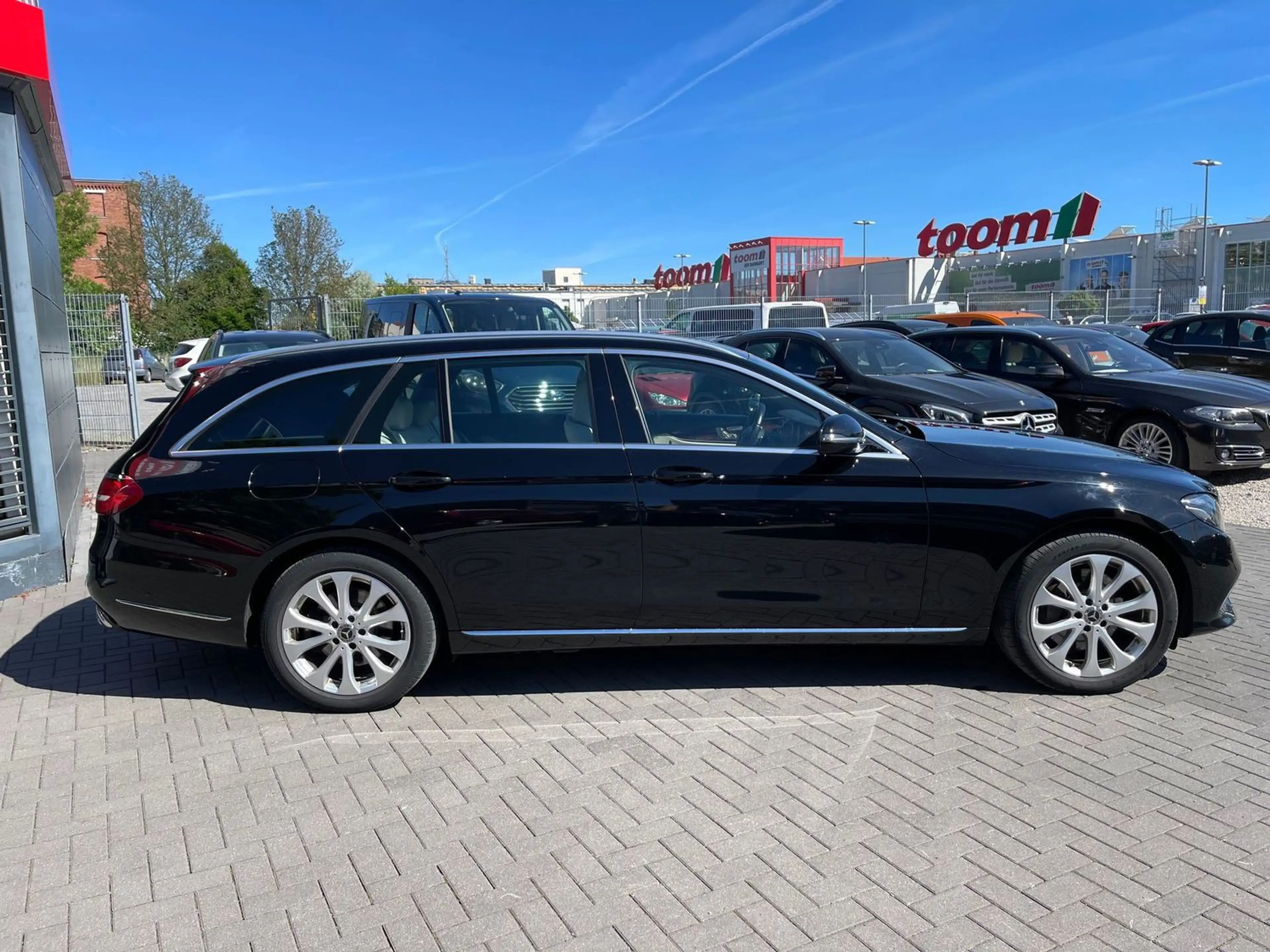 Mercedes-Benz E 350 E 350 d/DAB+/LED/SOS/Navi/Kamera/Leder/PDC — photo 3