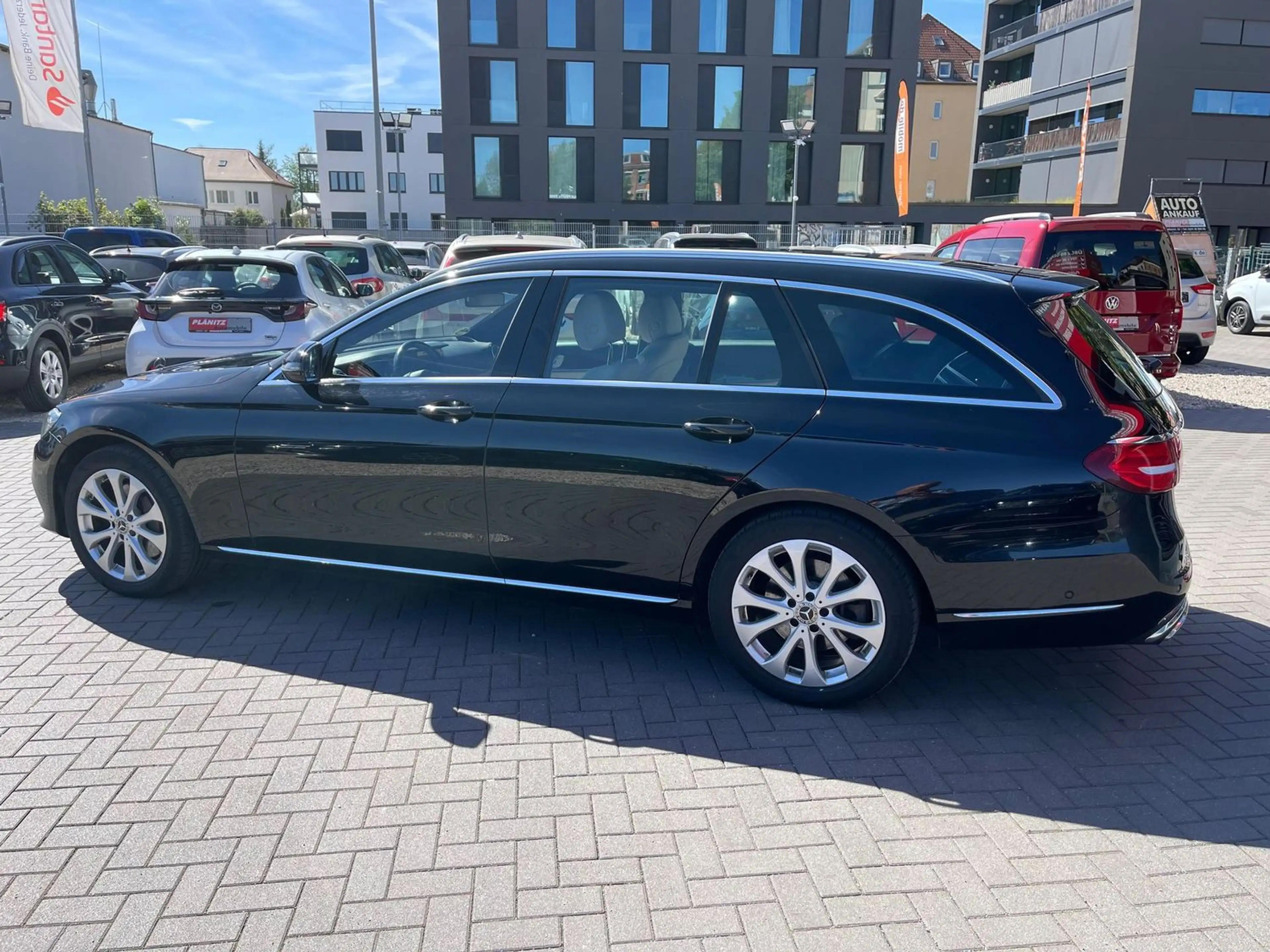 Mercedes-Benz E 350 E 350 d/DAB+/LED/SOS/Navi/Kamera/Leder/PDC — photo 5