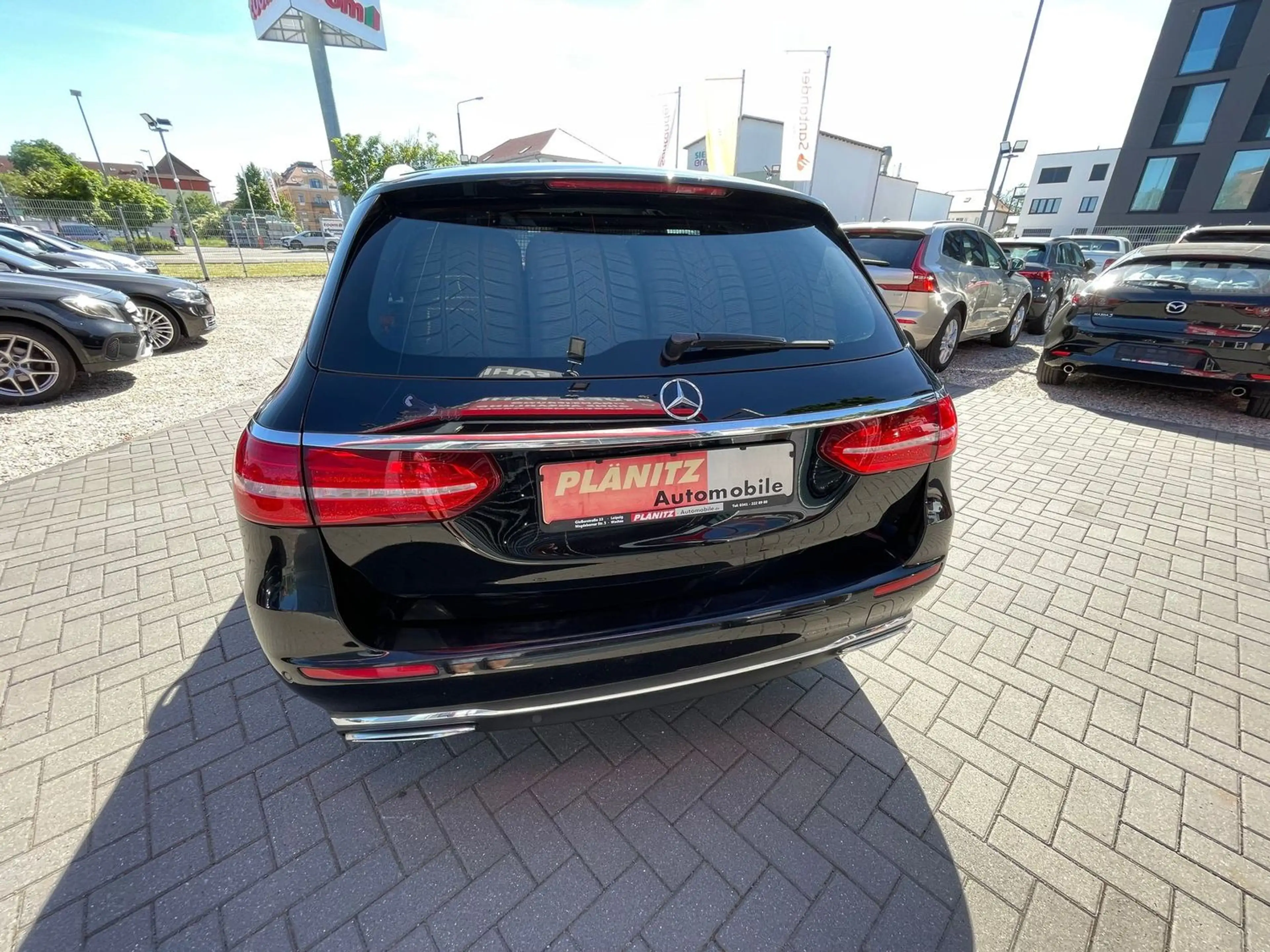 Mercedes-Benz E 350 E 350 d/DAB+/LED/SOS/Navi/Kamera/Leder/PDC — photo 4