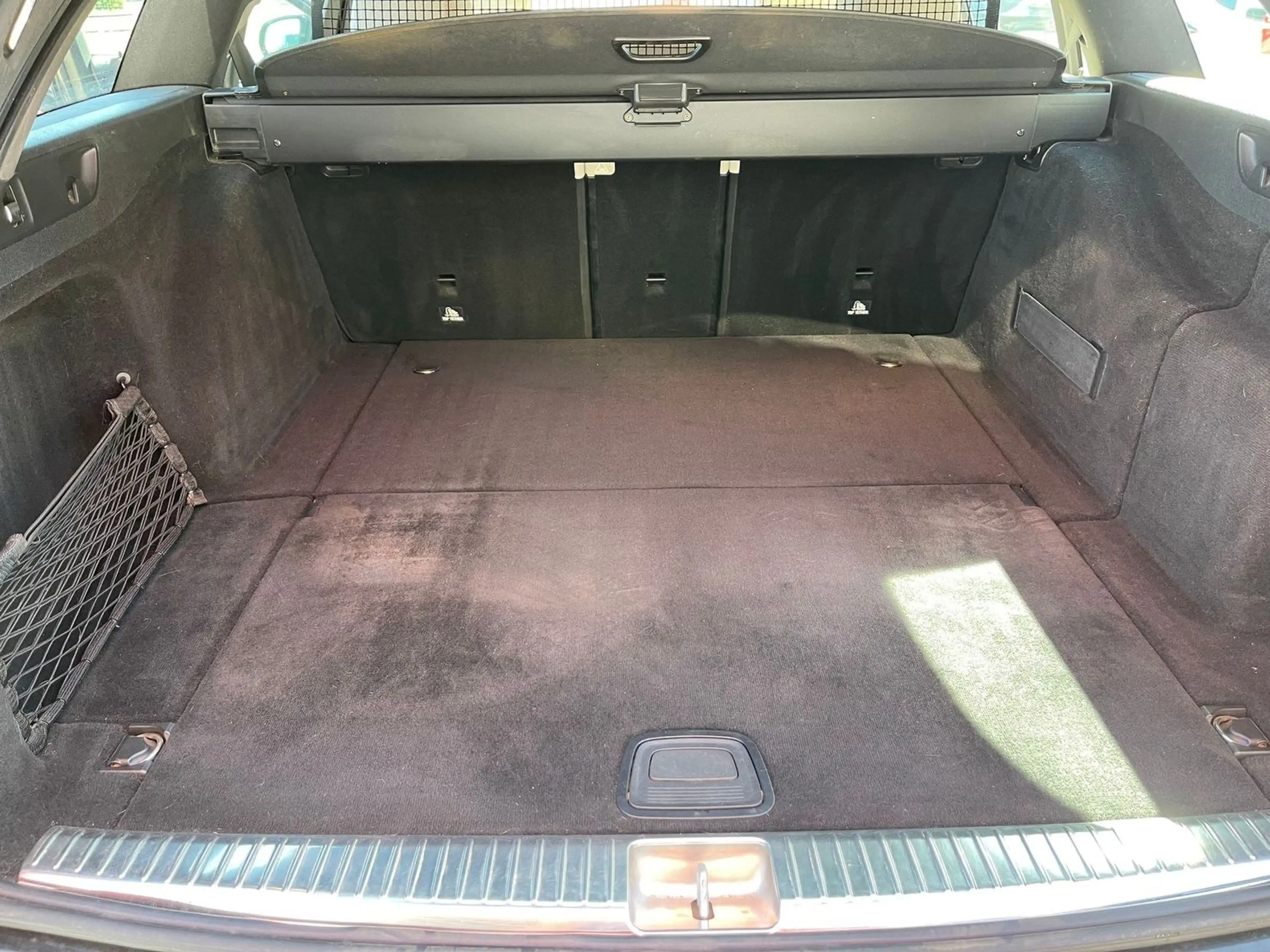 Mercedes-Benz E 350 E 350 d/DAB+/LED/SOS/Navi/Kamera/Leder/PDC — photo 7