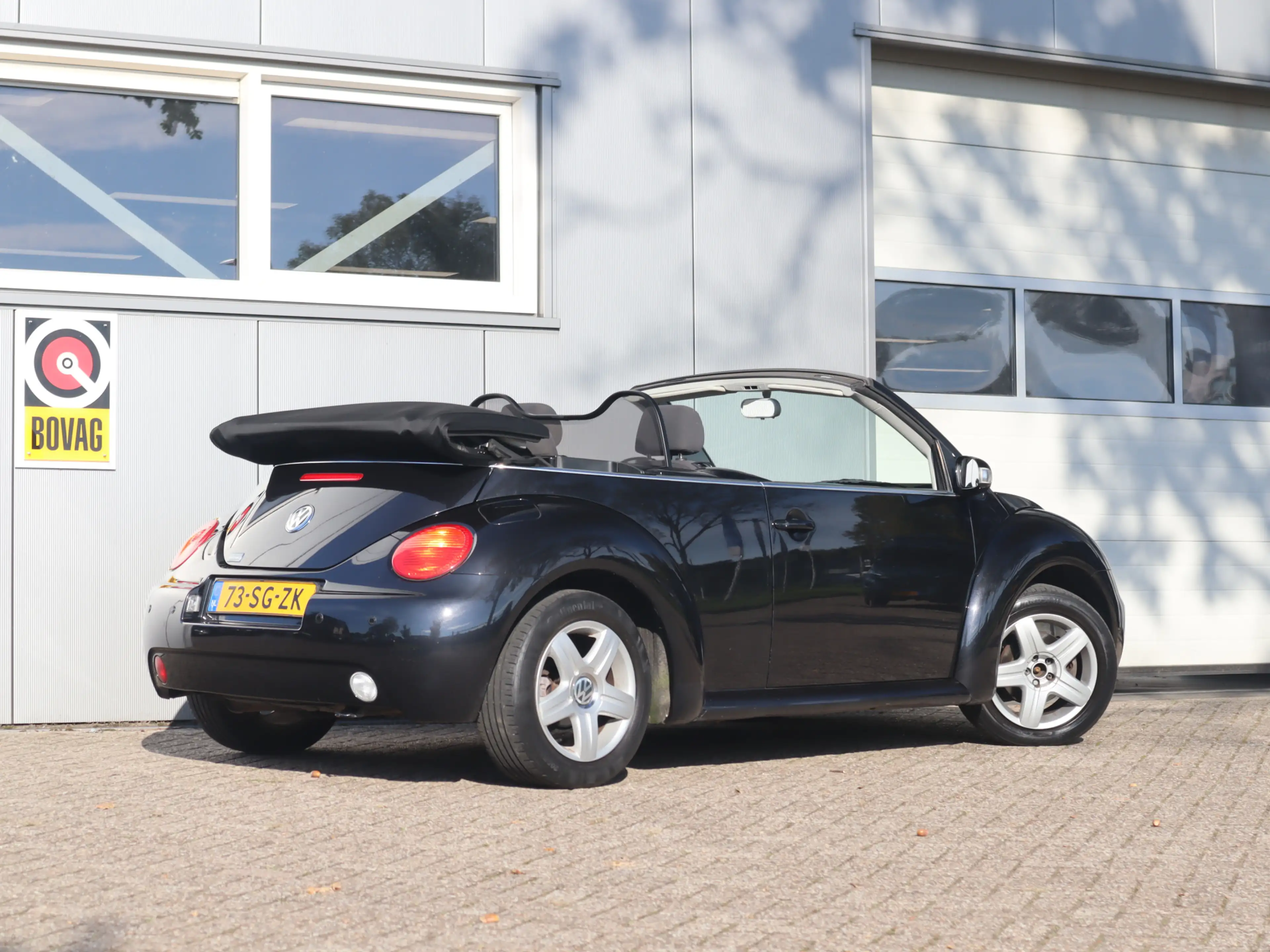 Volkswagen New Beetle Cabriolet 1.6 Turijn Comfort / Nieuw dak / Windsch — photo 2