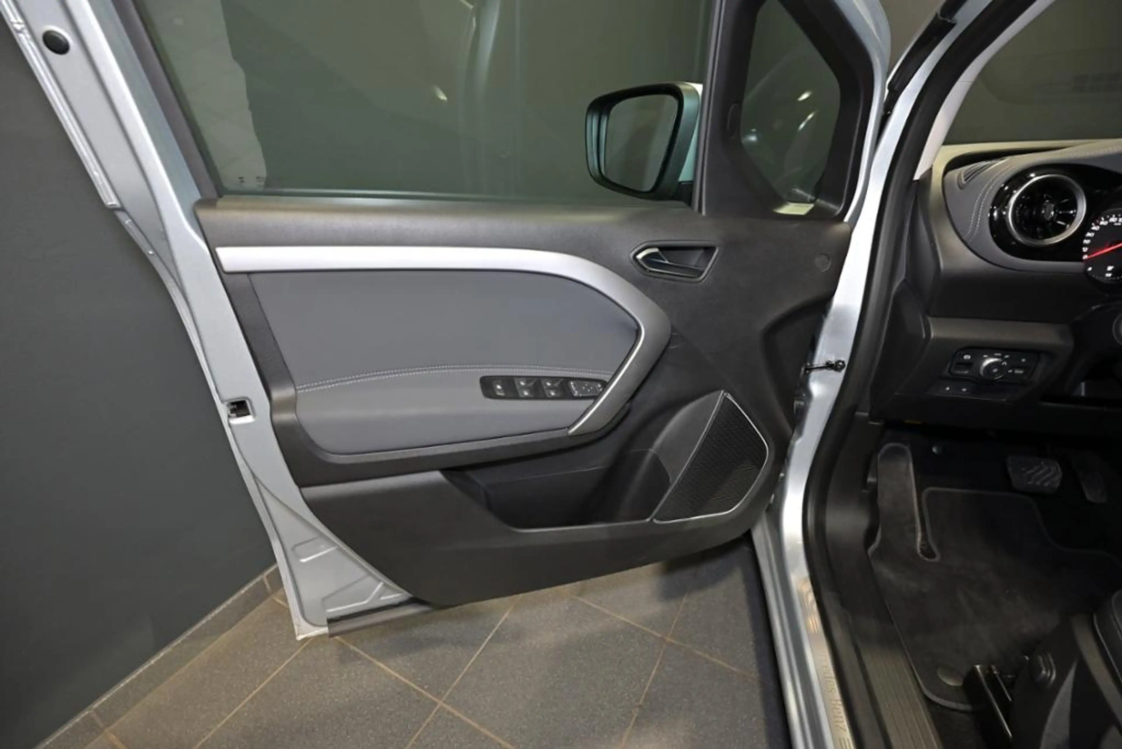 Mercedes-Benz T-Class T 180 d PROGRESSIVE/LED/NAVI/KAMERA/DAB/SHZ — photo 15