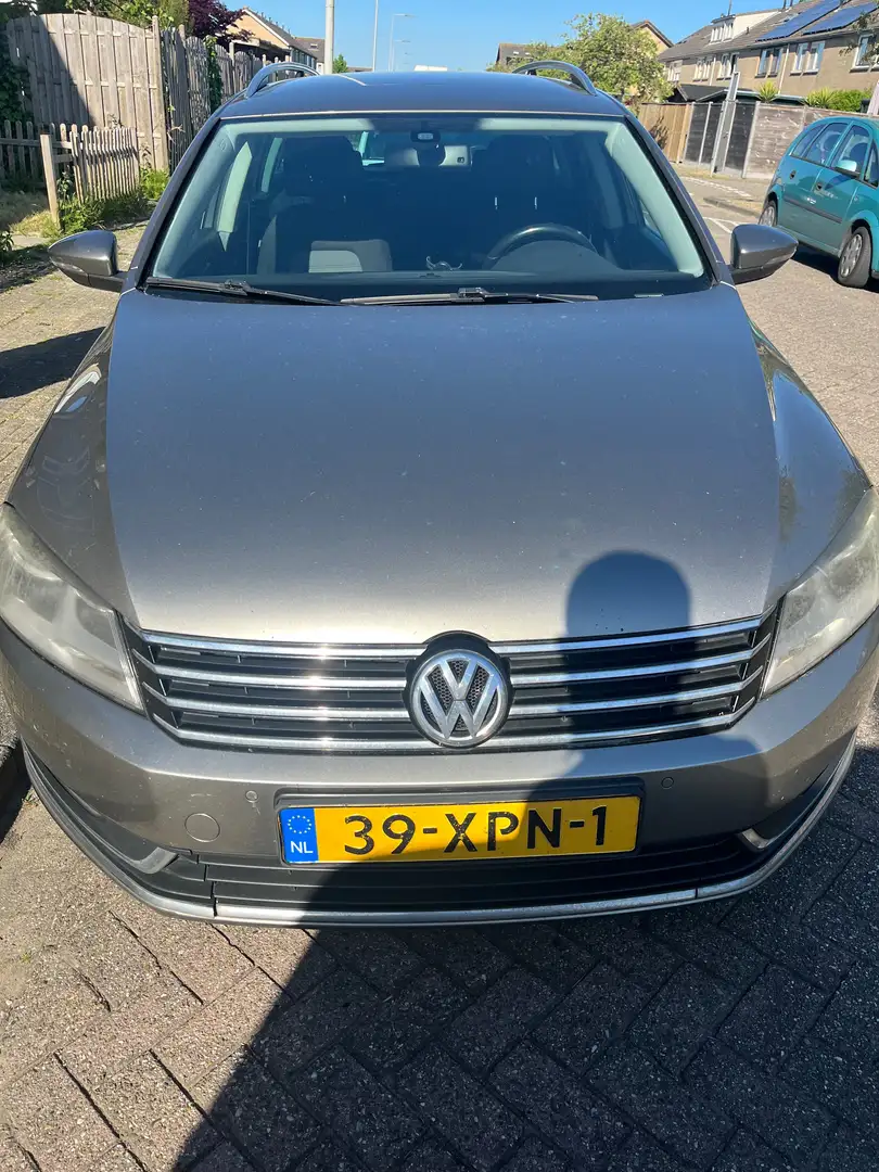 Volkswagen Passat Passat 1.6 TDI Comf Exec L. Brown - 1