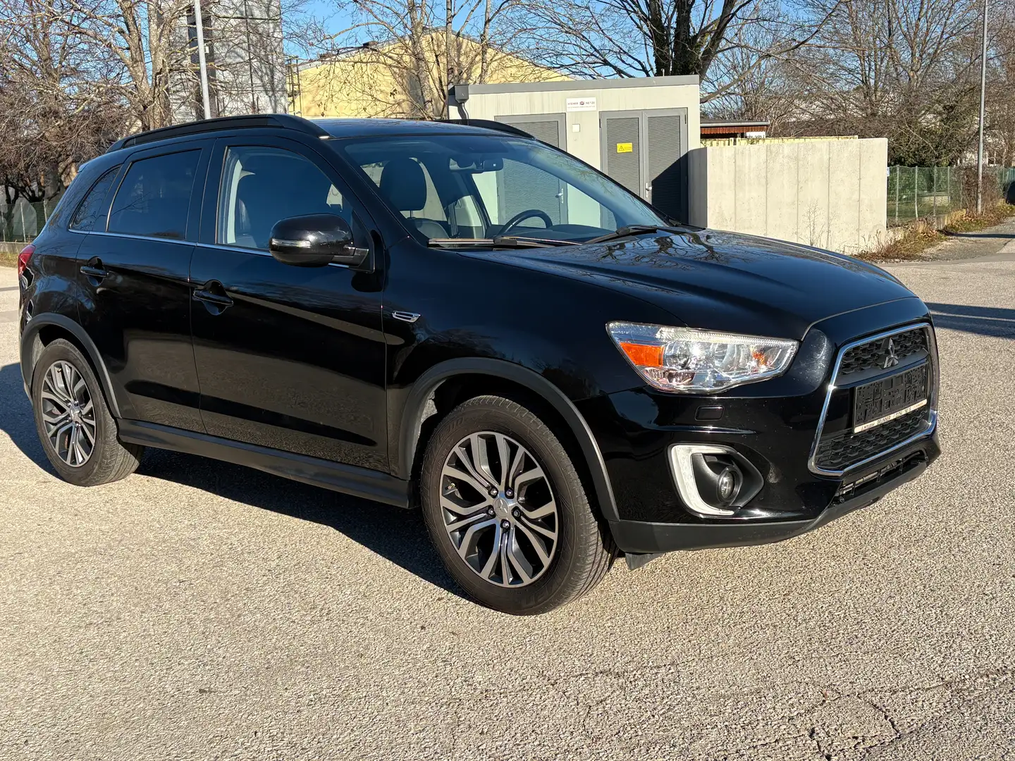 Mitsubishi ASX 1,6 DI-D LP 4WD Instyle Schwarz - 1