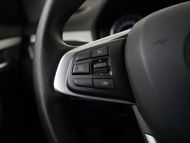 BMW X1 view 9