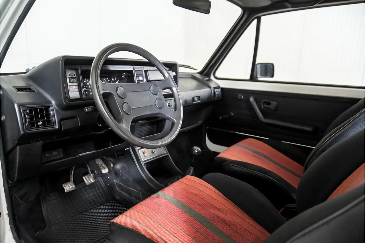 Volkswagen Golf GTI 1 1.8, foto 10
