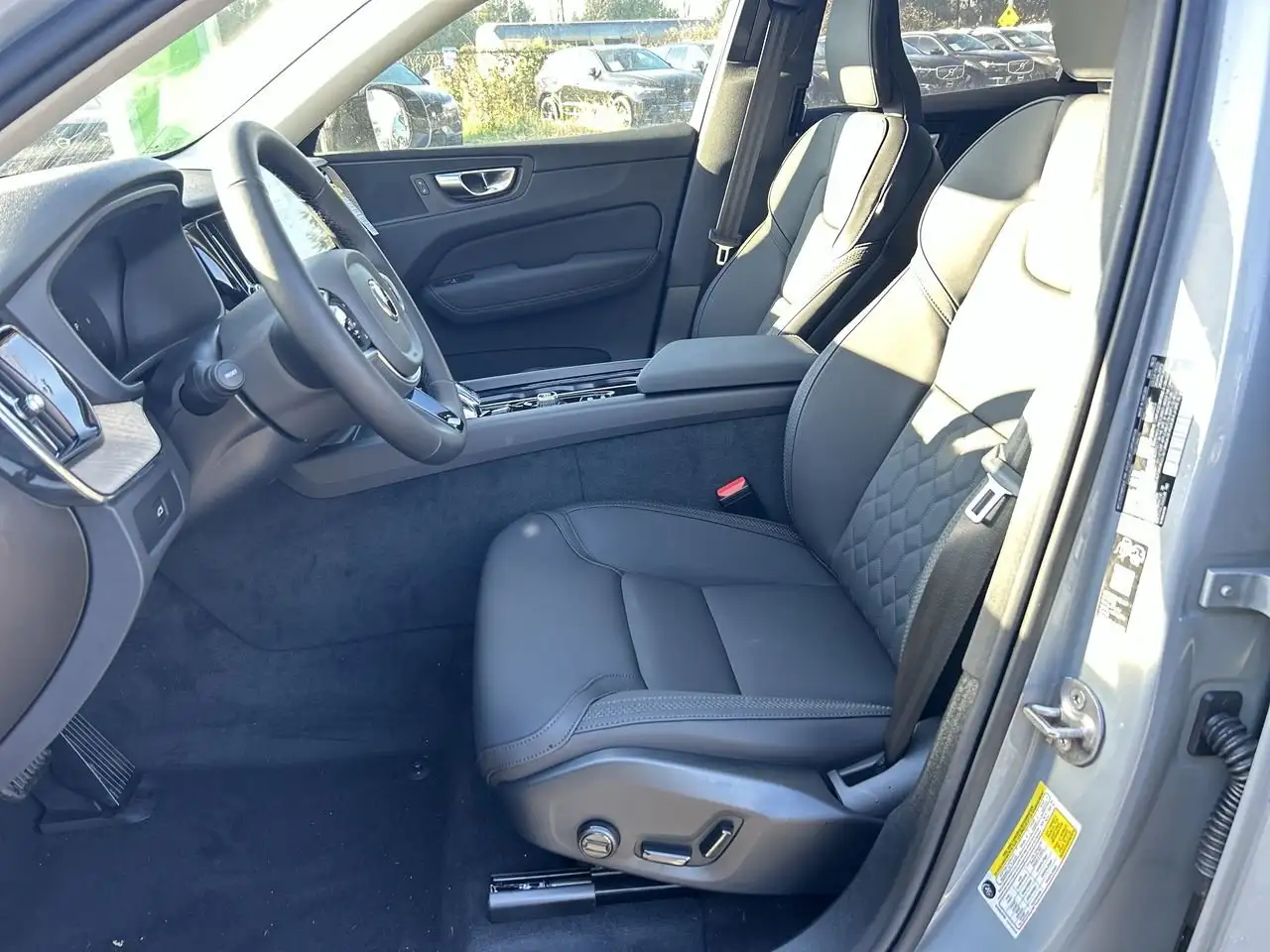 Volvo XC60 снимка Volvo XC60