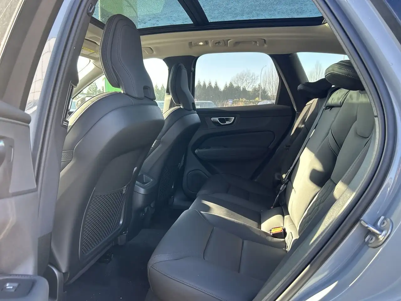 Volvo XC60 снимка Volvo XC60