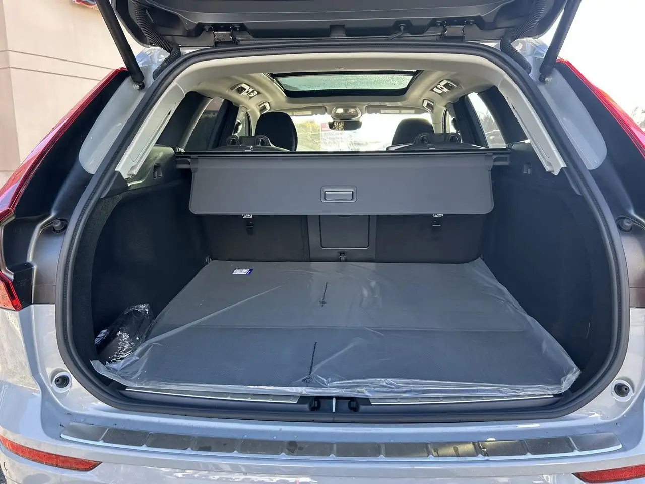 Volvo XC60 снимка Volvo XC60