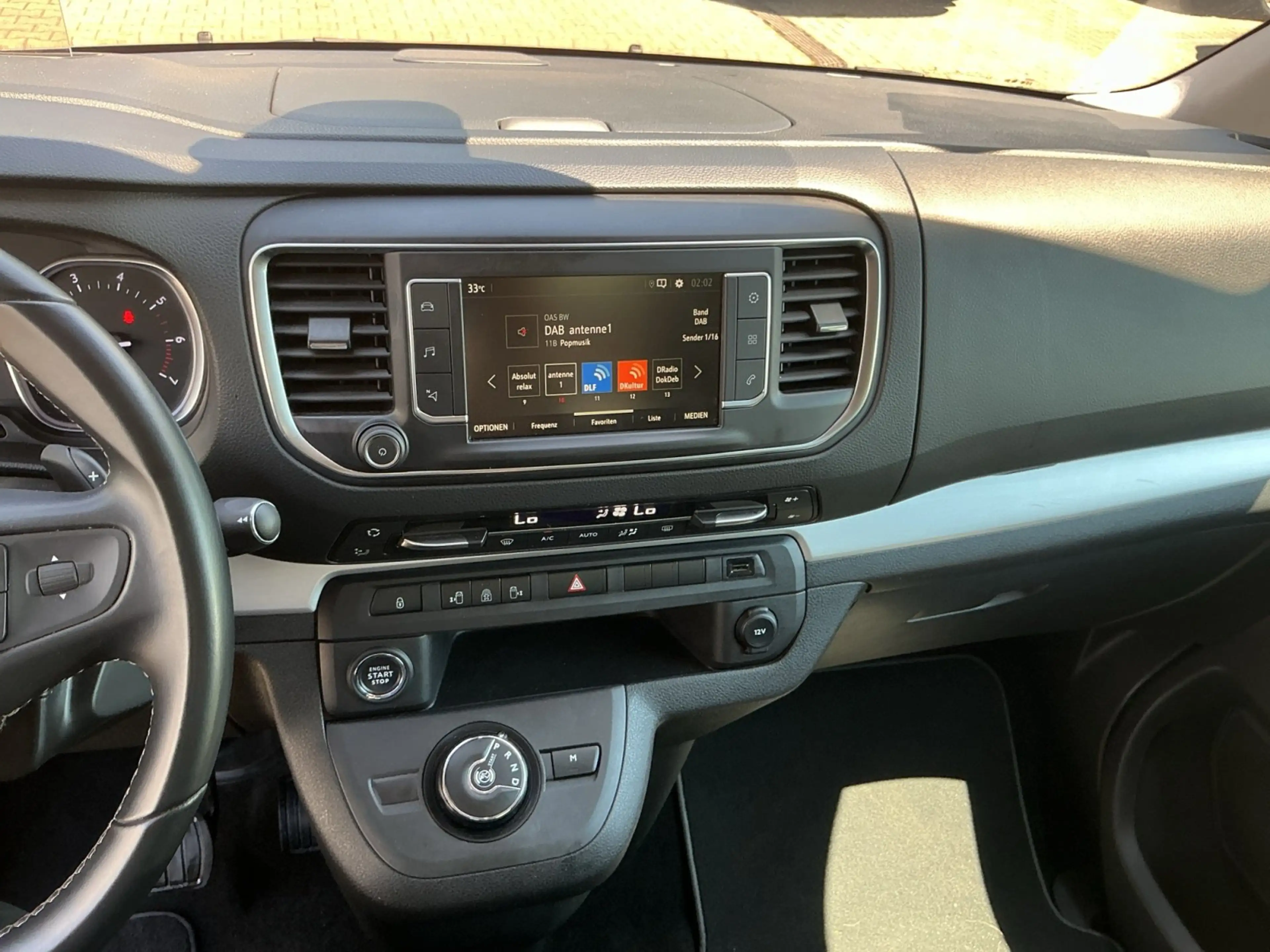 Opel Zafira Life 2.0 D Tourer M ACC+Navi+Leder — photo 15
