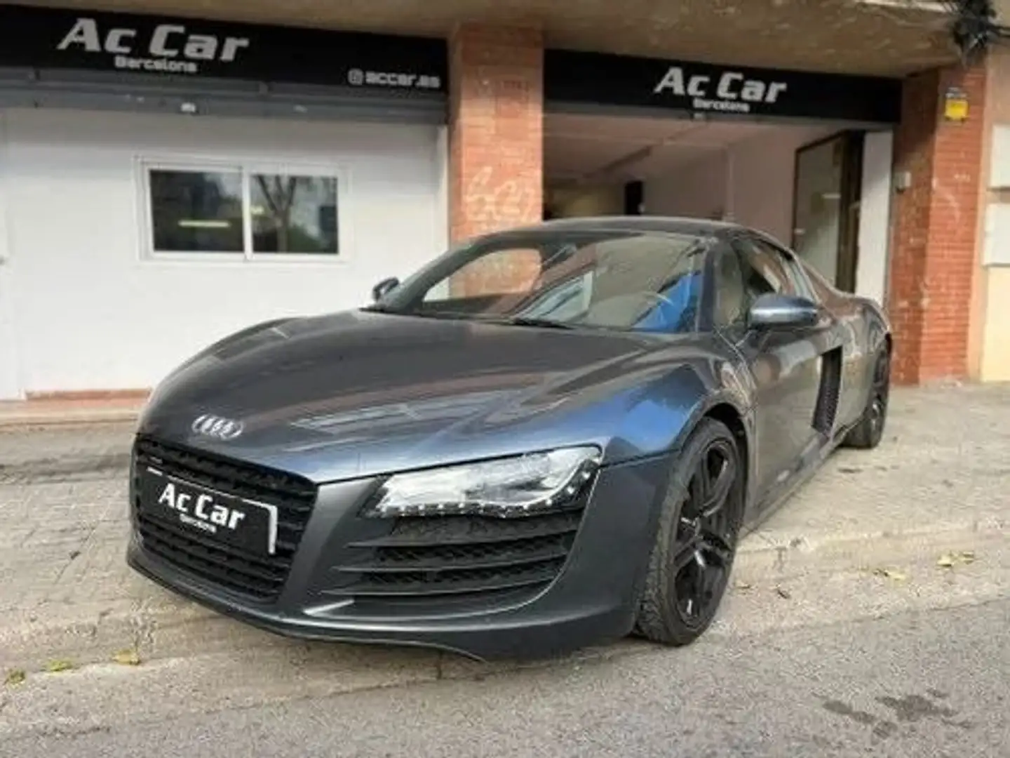 Audi R8 4.2 FSI quattro R tronic Grau - 1