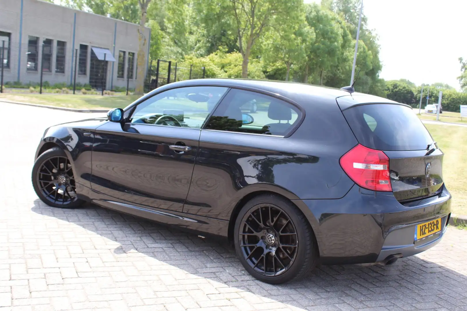 BMW 118 1-serie 118i NAVI CLIMA BLUETOOTH PARKEERSENSOREN Schwarz - 2