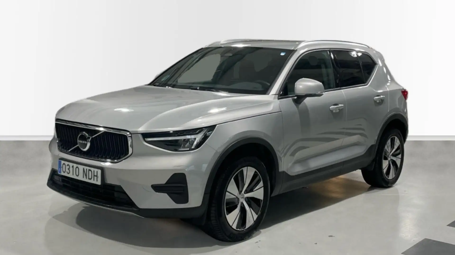 Volvo XC40 2.0 B3 CORE AUTO 5P - 1