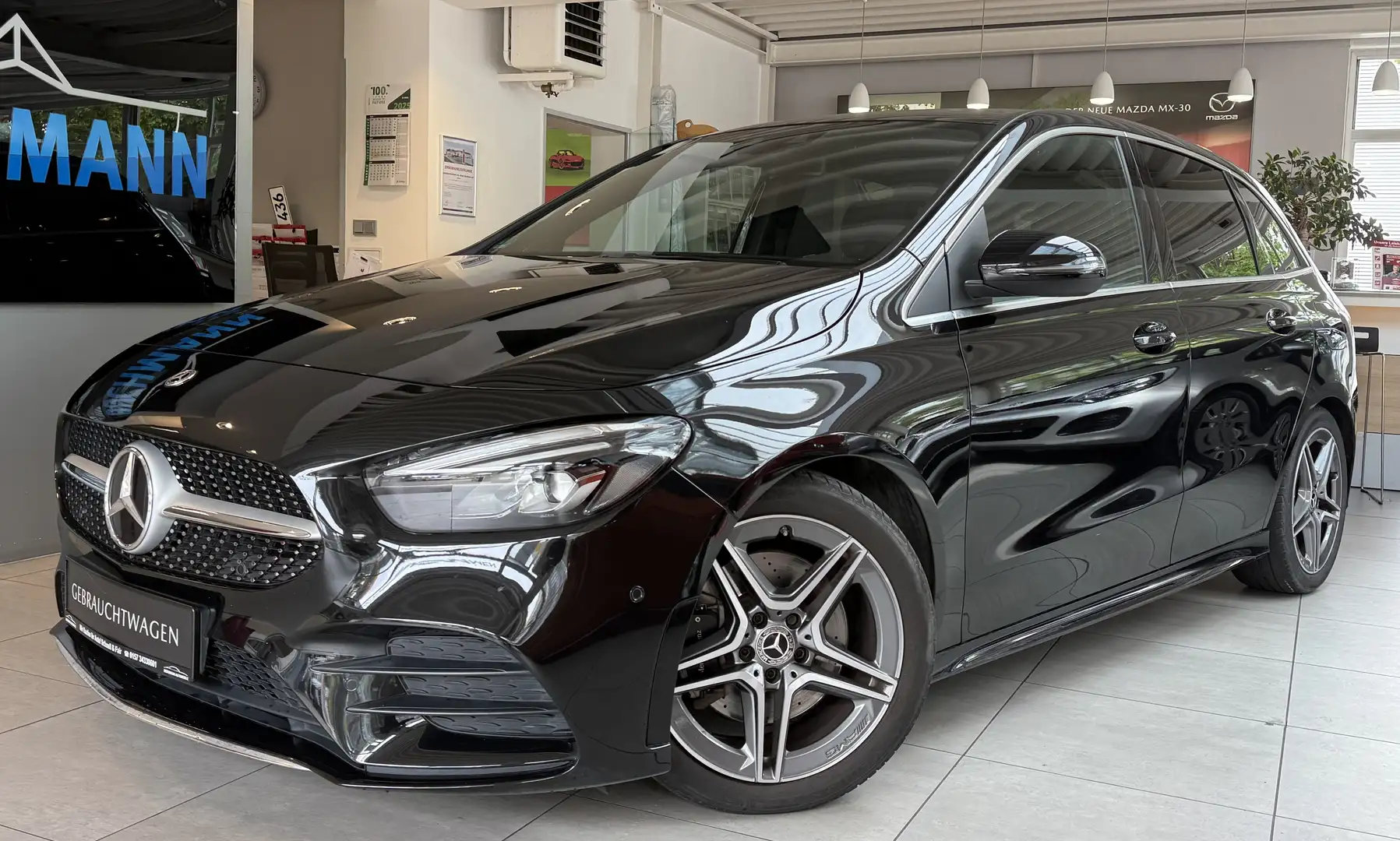 Mercedes-Benz B 220 B 220 4Matic AMG Paket Automatik Kamera AHK Navi Schwarz - 1